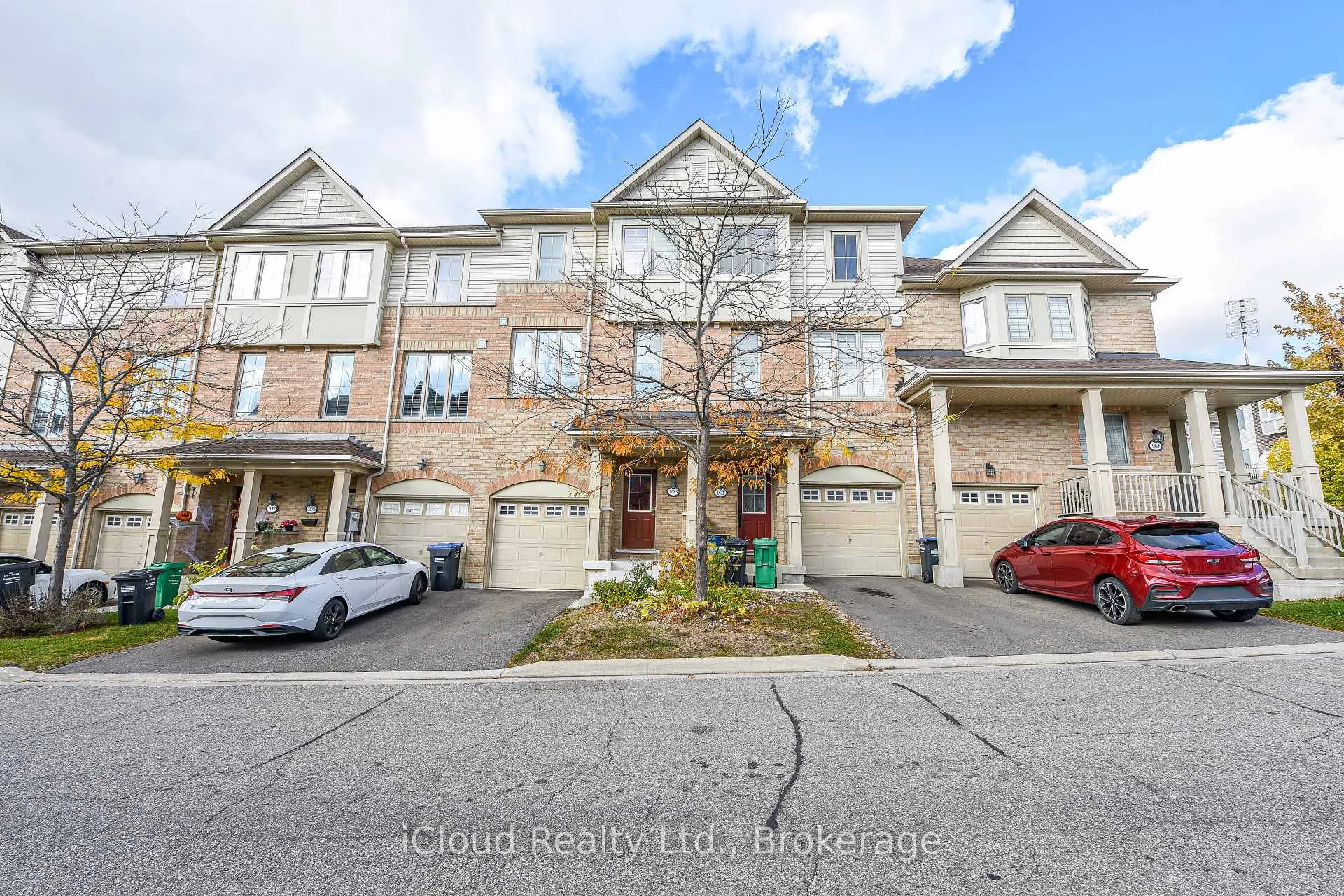 Front of 103 Cedar Lake Crescent