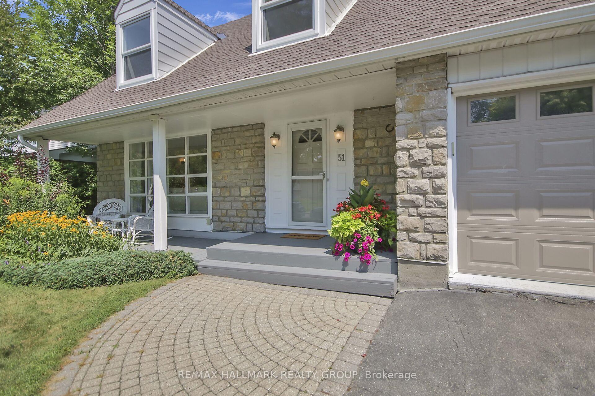 Photo 4 of 51 Charkay Street, Ottawa, Borden Farm/Stewart Farm/Carleton Heights/Parkwood Hills — HOMEH