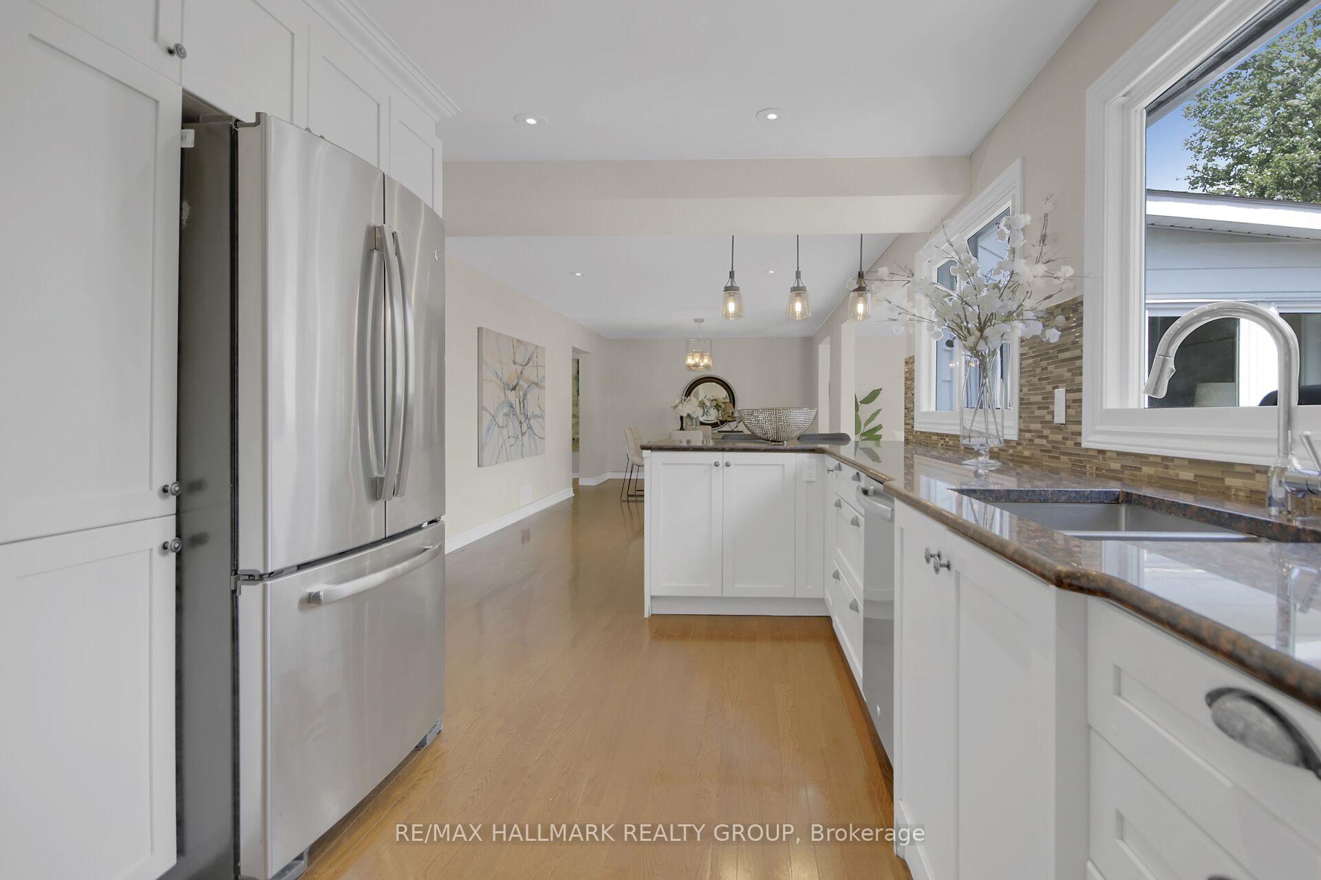 Photo 15 of 51 Charkay Street, Ottawa, Borden Farm/Stewart Farm/Carleton Heights/Parkwood Hills — HOMEH