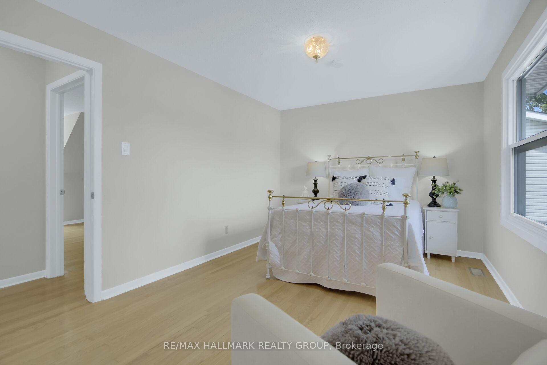 Photo 32 of 51 Charkay Street, Ottawa, Borden Farm/Stewart Farm/Carleton Heights/Parkwood Hills — HOMEH