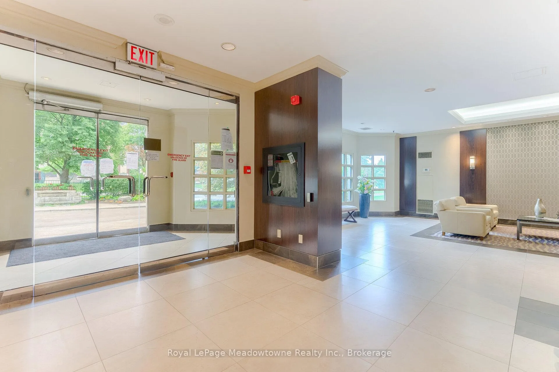 Photo 3 of Unit 1003, 100 Millside Drive, Milton, Old Milton — HOMEH