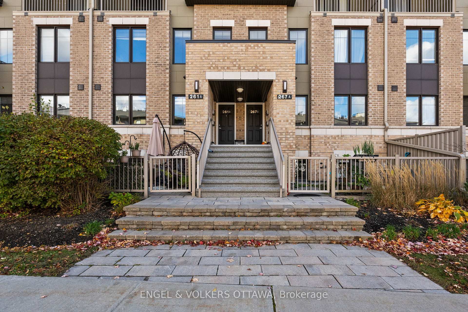 Photo 1 of Unit 42, 261 Titanium Private, Ottawa, Convent Glen North — HOMEH