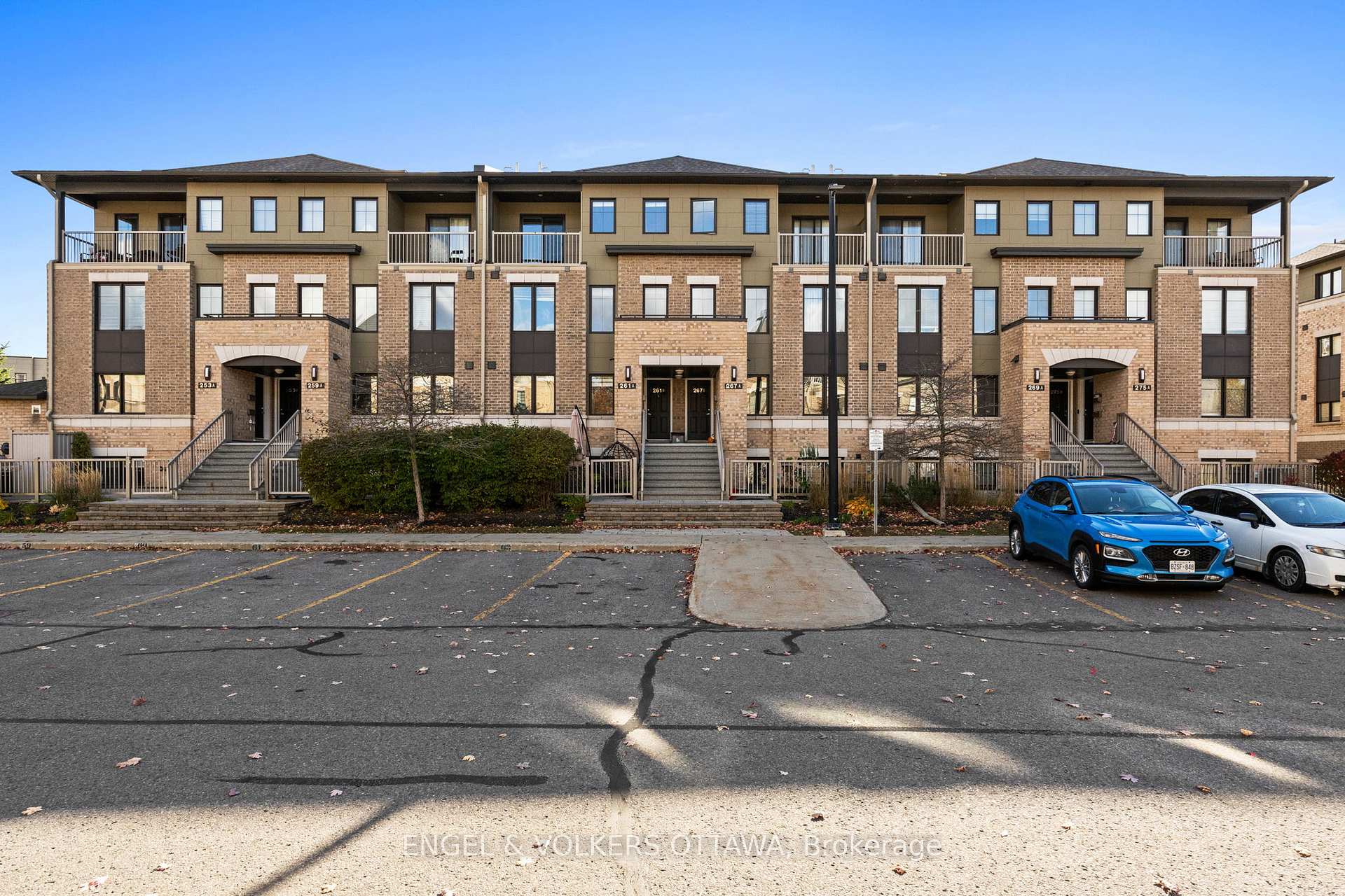 Photo 3 of Unit 42, 261 Titanium Private, Ottawa, Convent Glen North — HOMEH