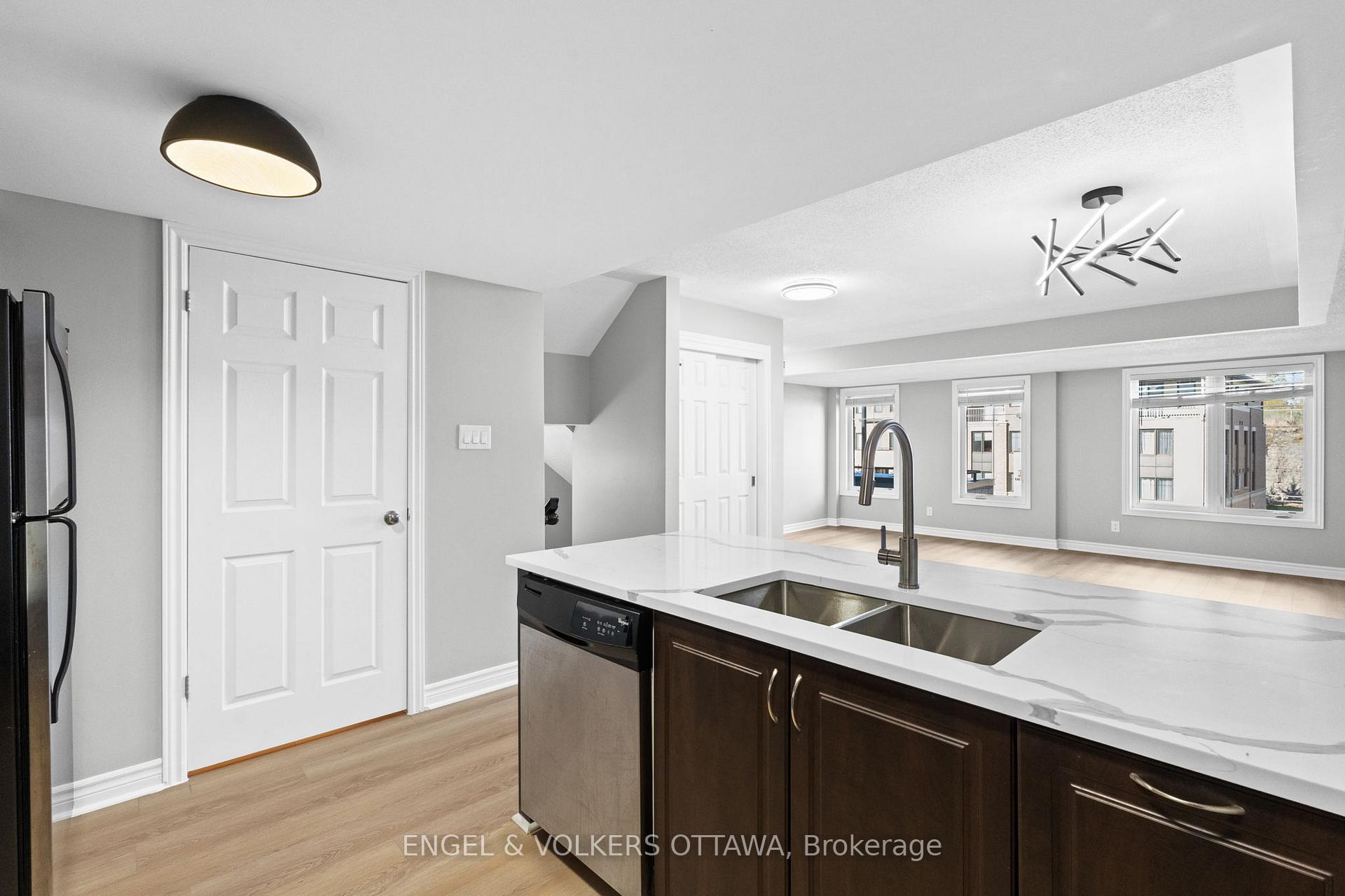Photo 10 of Unit 42, 261 Titanium Private, Ottawa, Convent Glen North — HOMEH