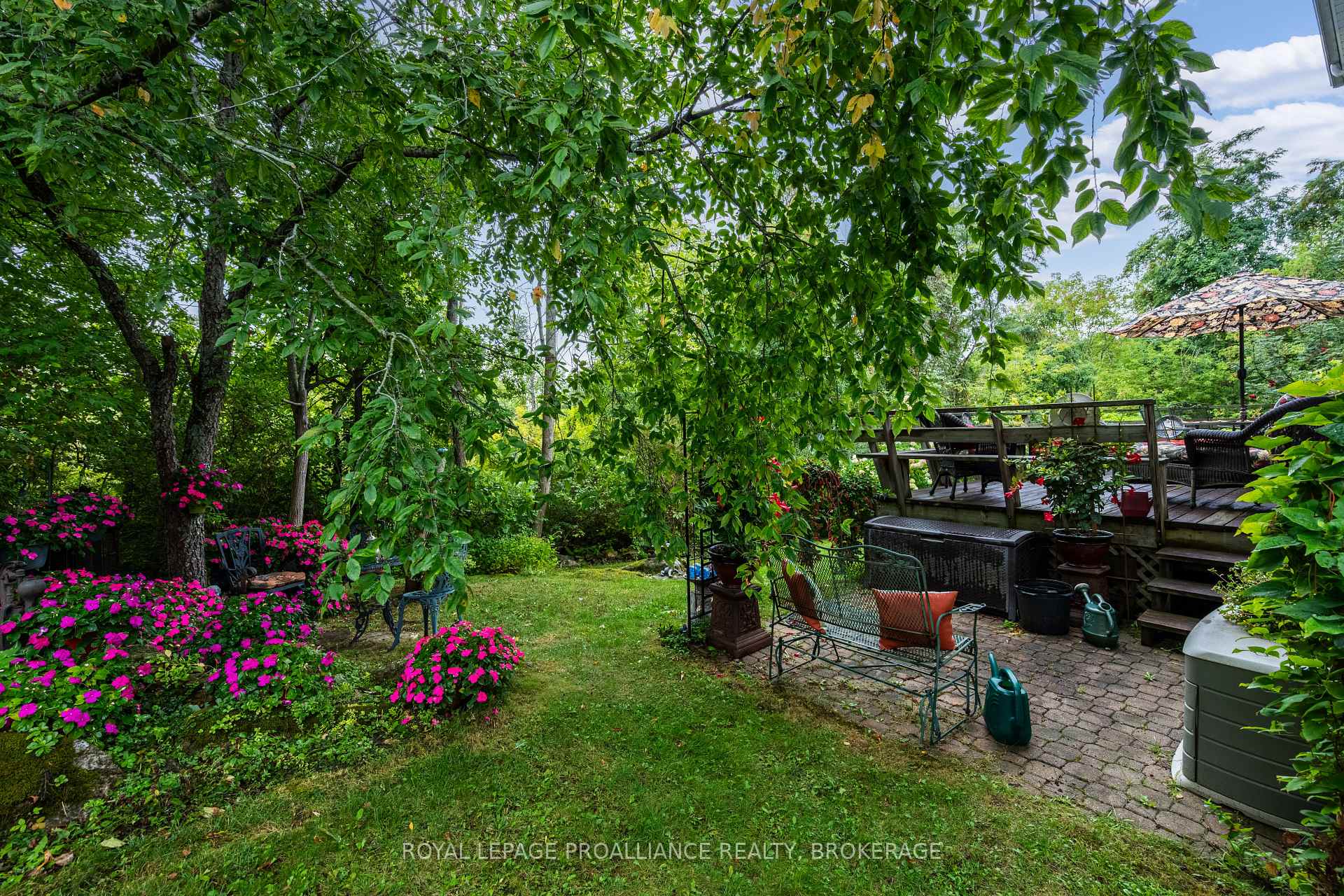 Photo 6 of 605 Arthur Street, Gananoque — HOMEH