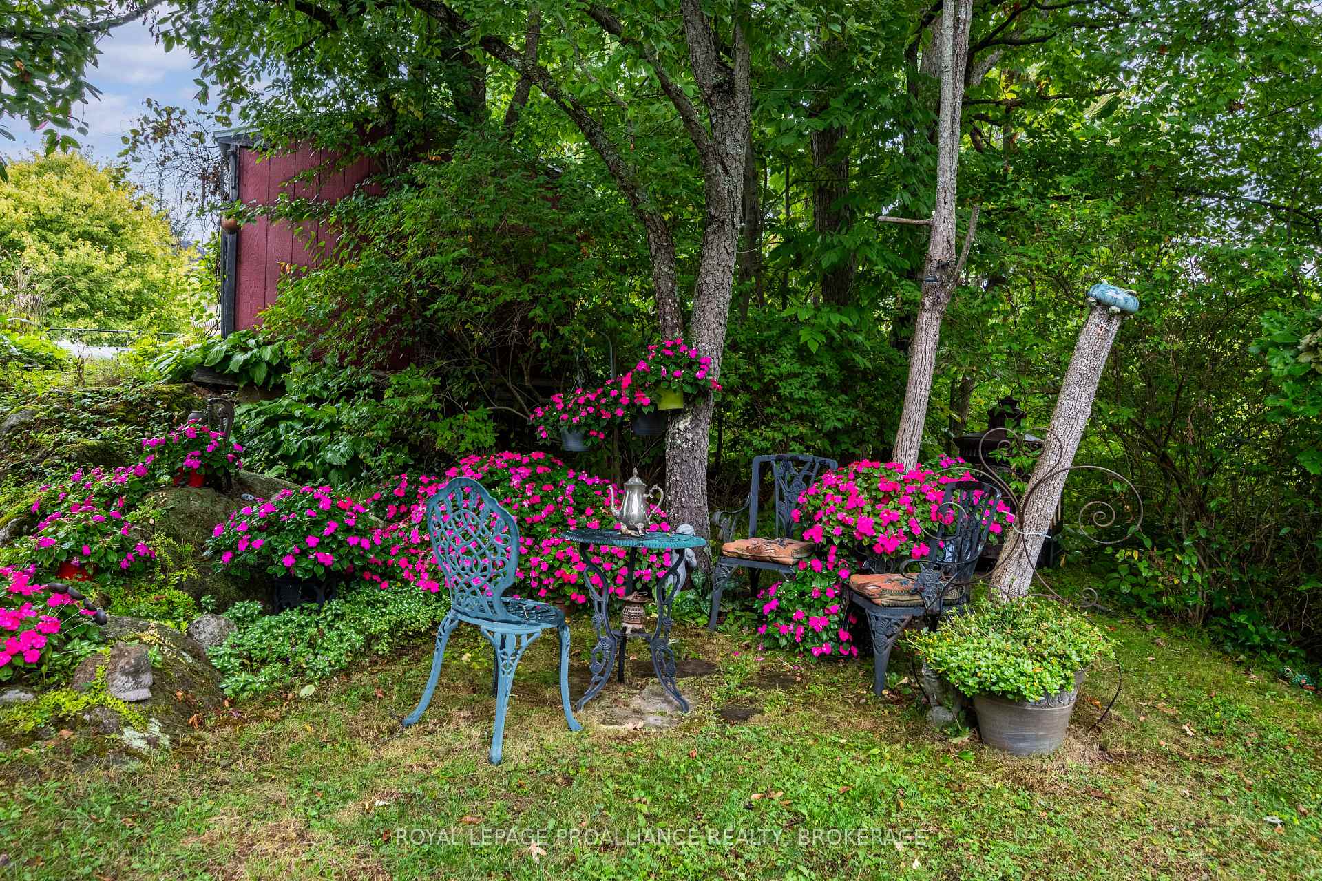 Photo 5 of 605 Arthur Street, Gananoque — HOMEH