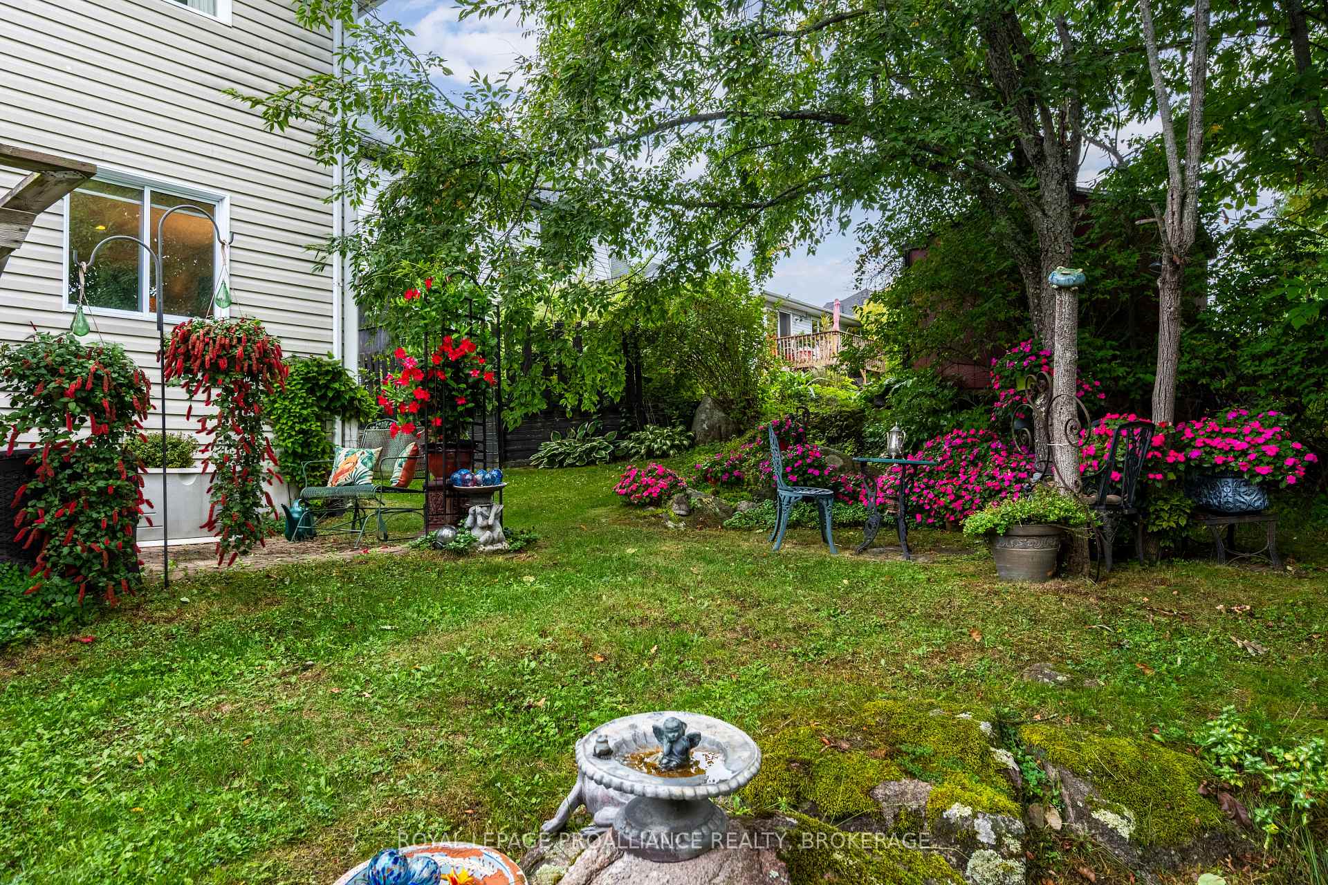 Photo 7 of 605 Arthur Street, Gananoque — HOMEH