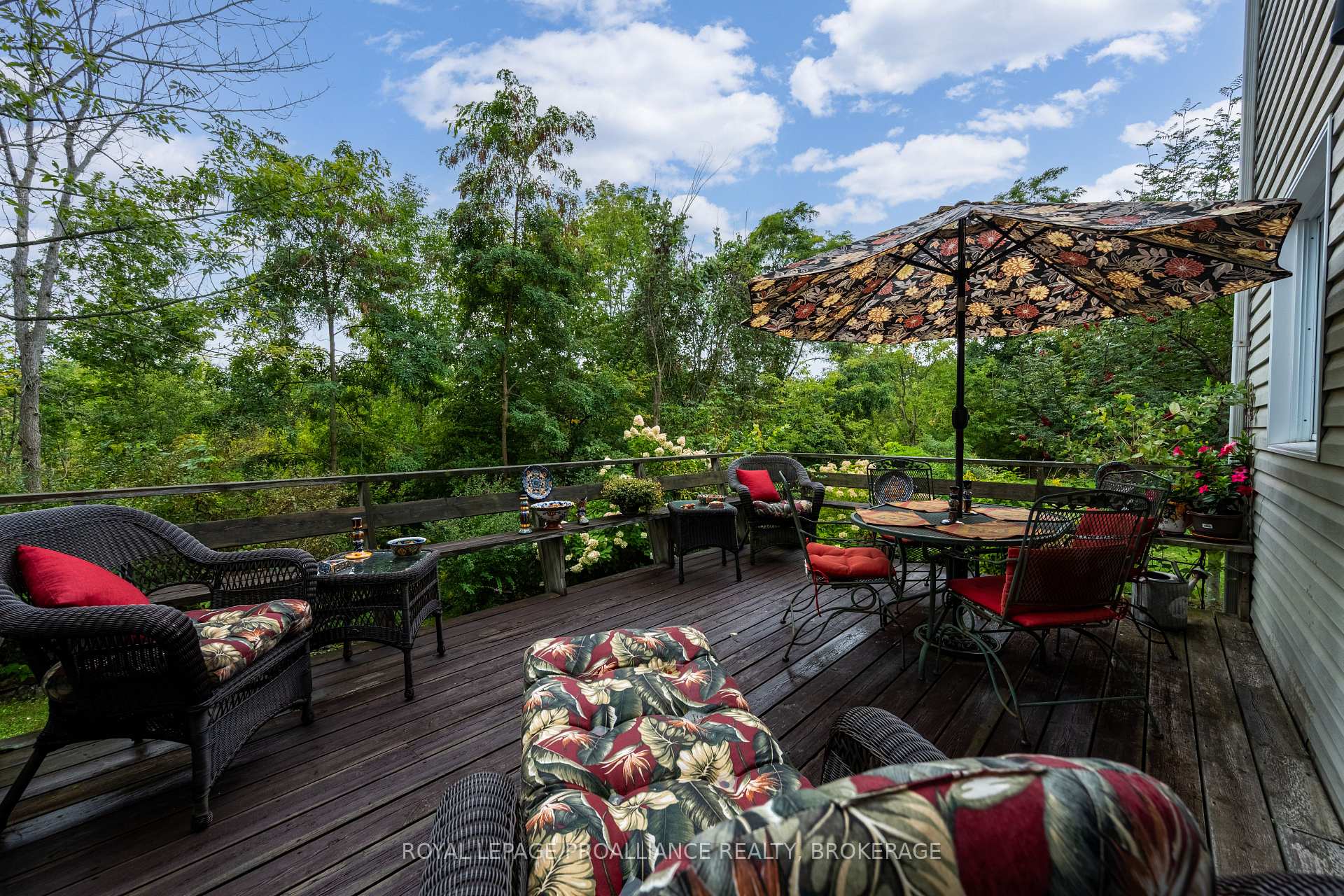 Photo 8 of 605 Arthur Street, Gananoque — HOMEH