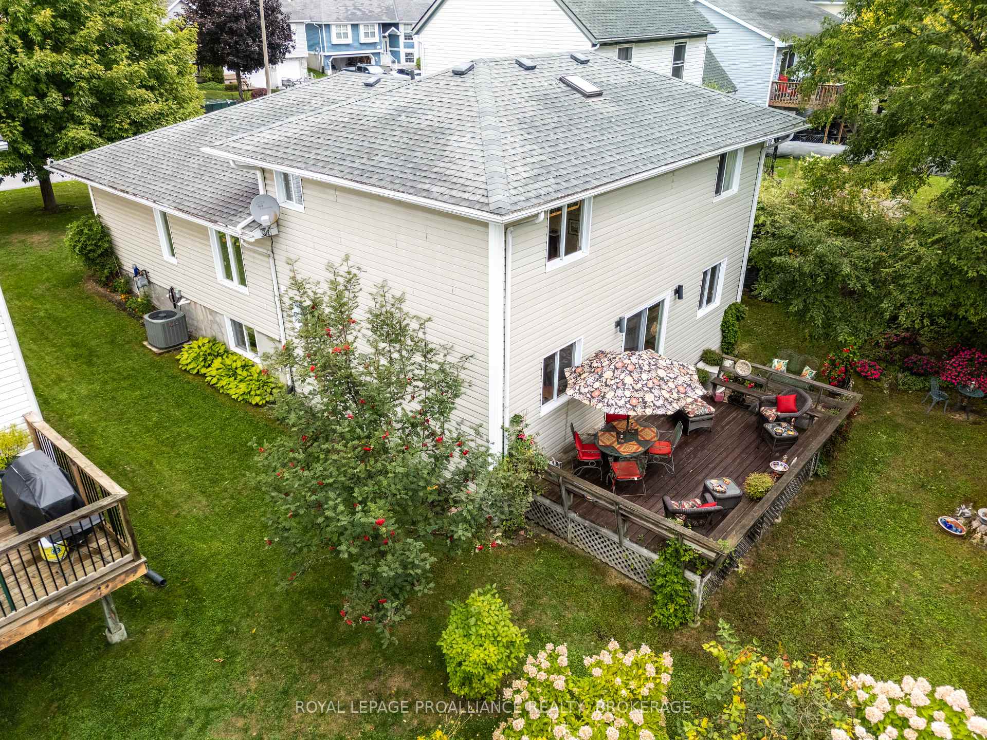 Photo 12 of 605 Arthur Street, Gananoque — HOMEH