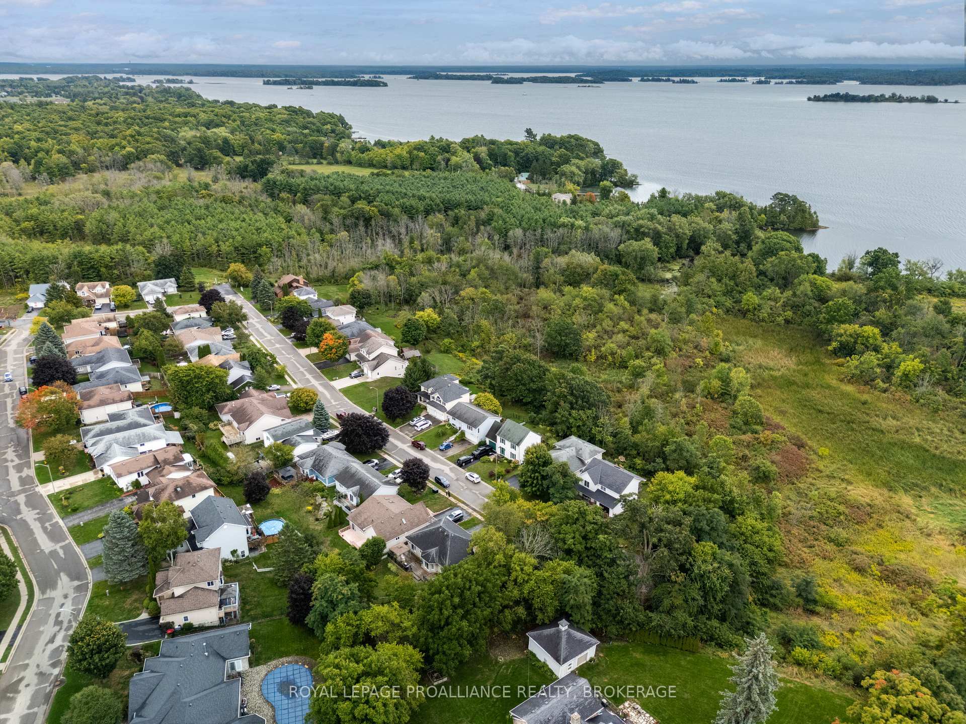Photo 13 of 605 Arthur Street, Gananoque — HOMEH