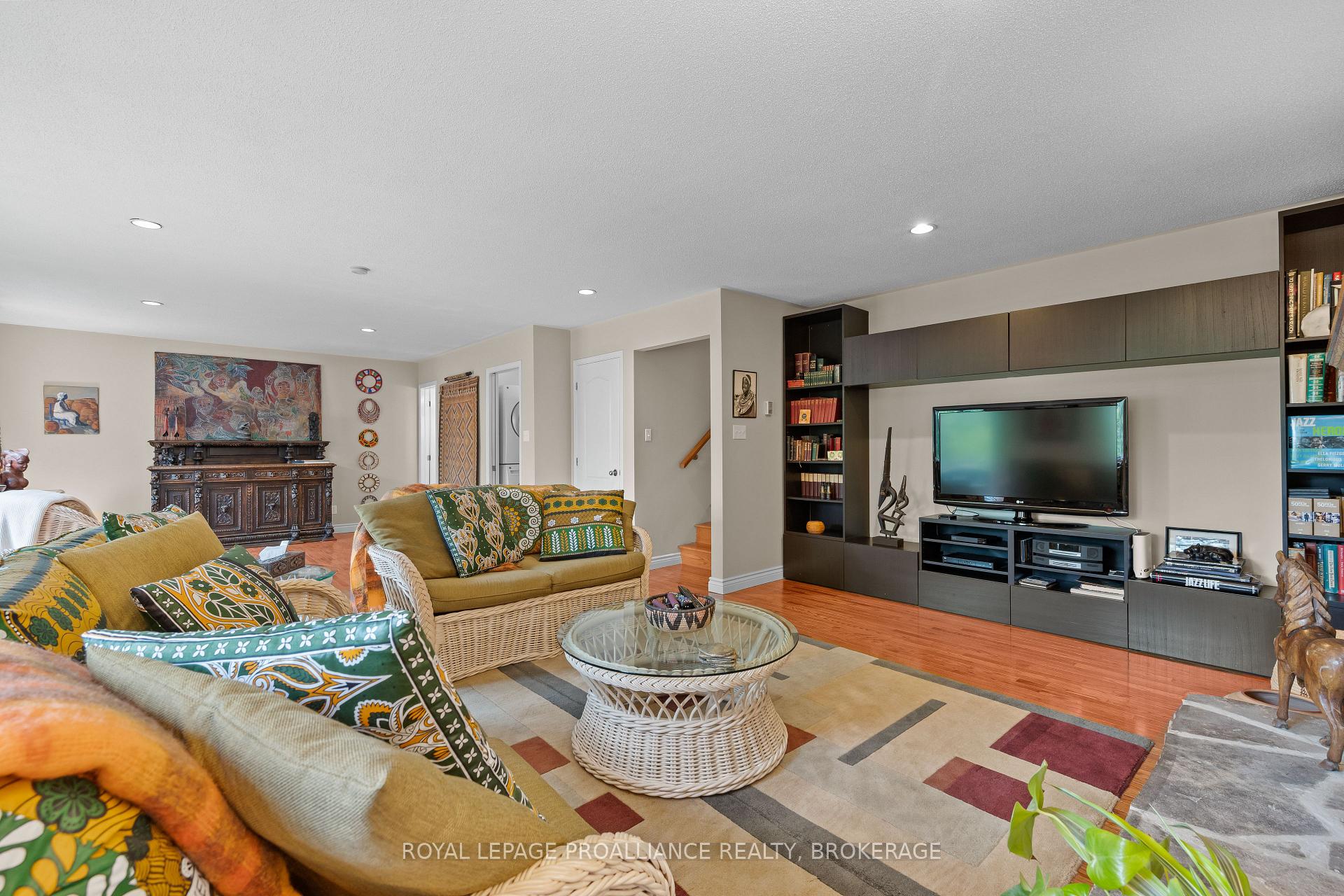 Photo 31 of 605 Arthur Street, Gananoque — HOMEH