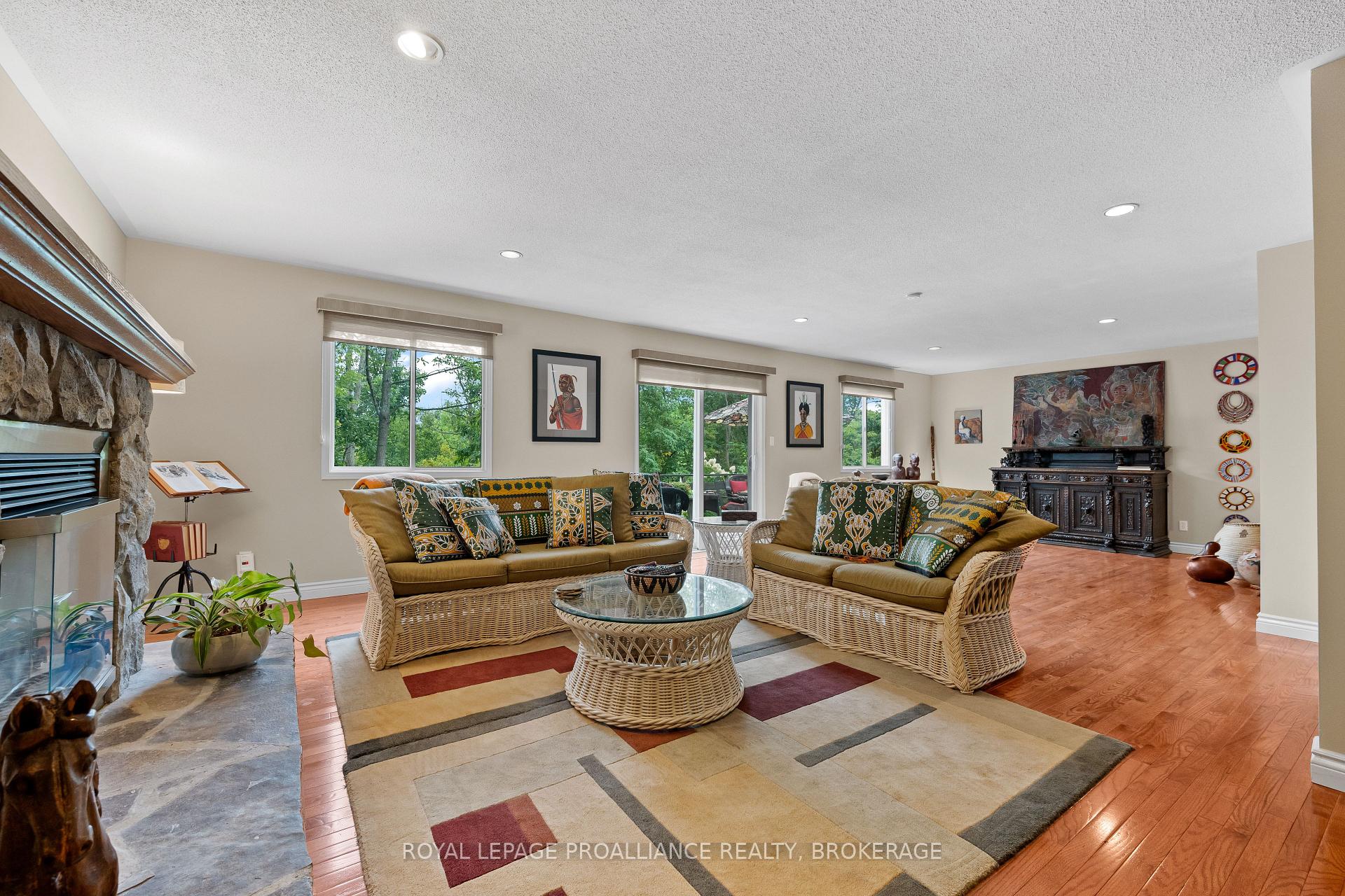 Photo 32 of 605 Arthur Street, Gananoque — HOMEH