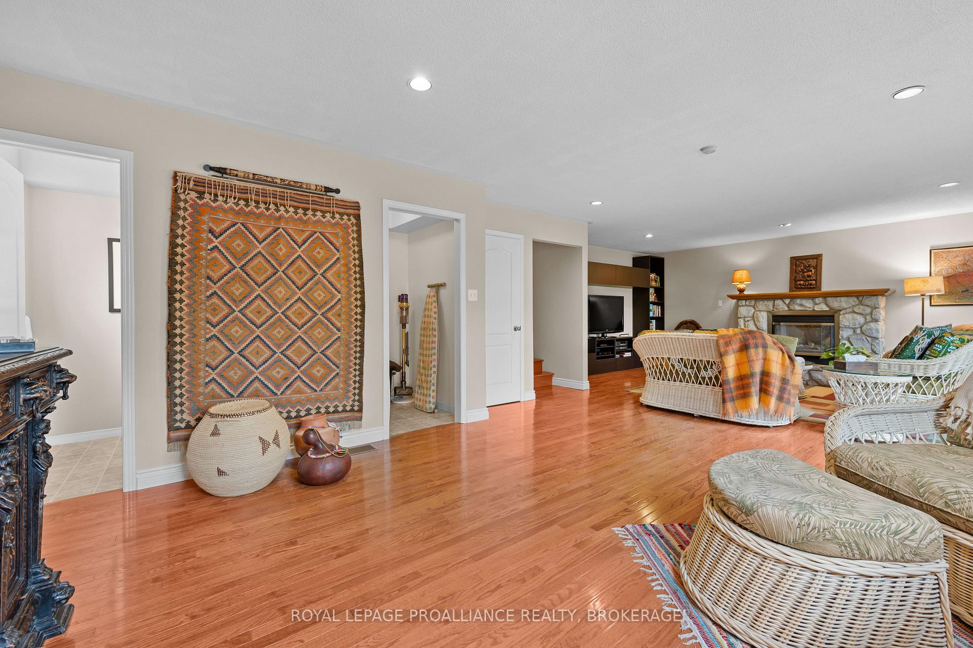 Photo 35 of 605 Arthur Street, Gananoque — HOMEH