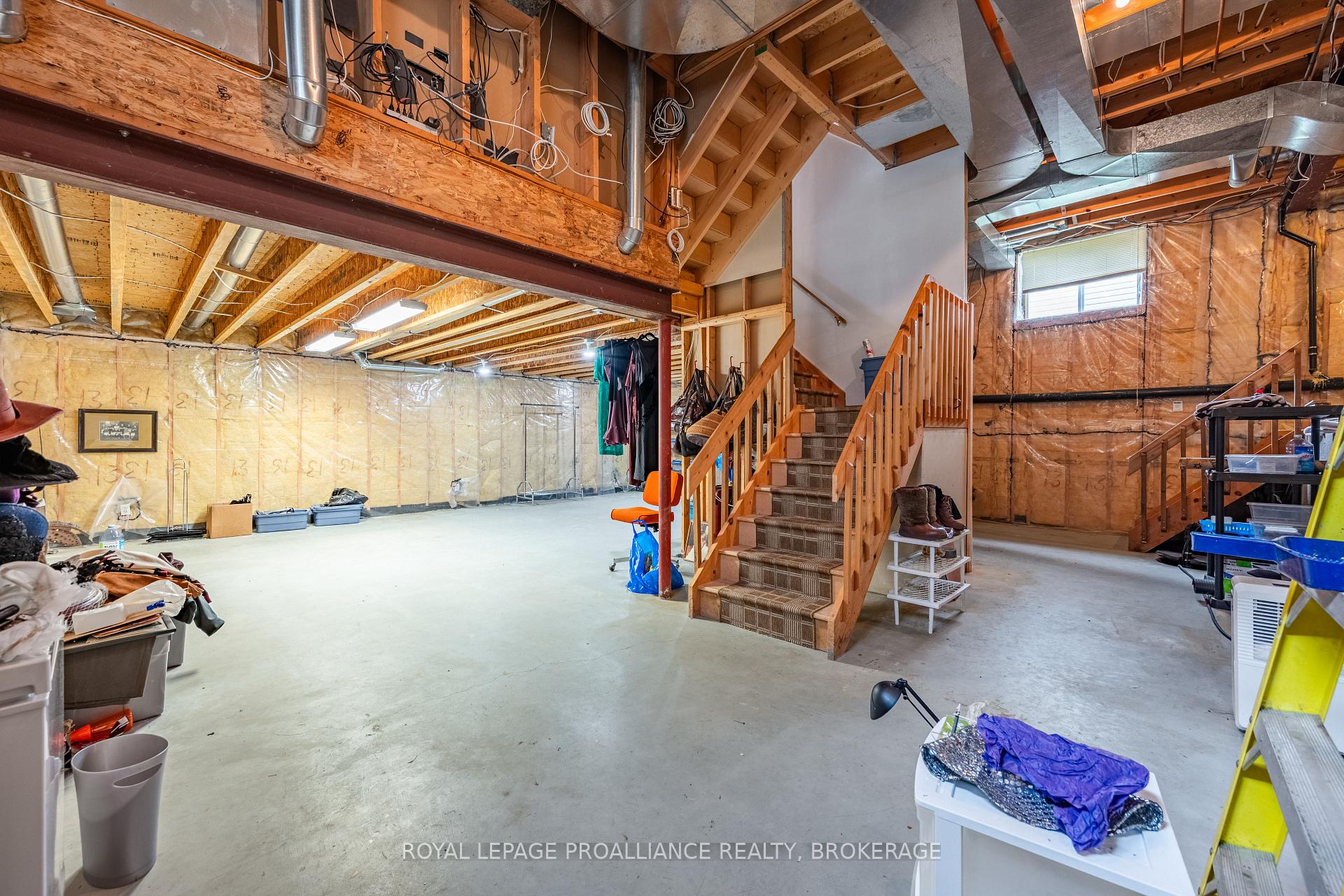 Photo 45 of 605 Arthur Street, Gananoque — HOMEH
