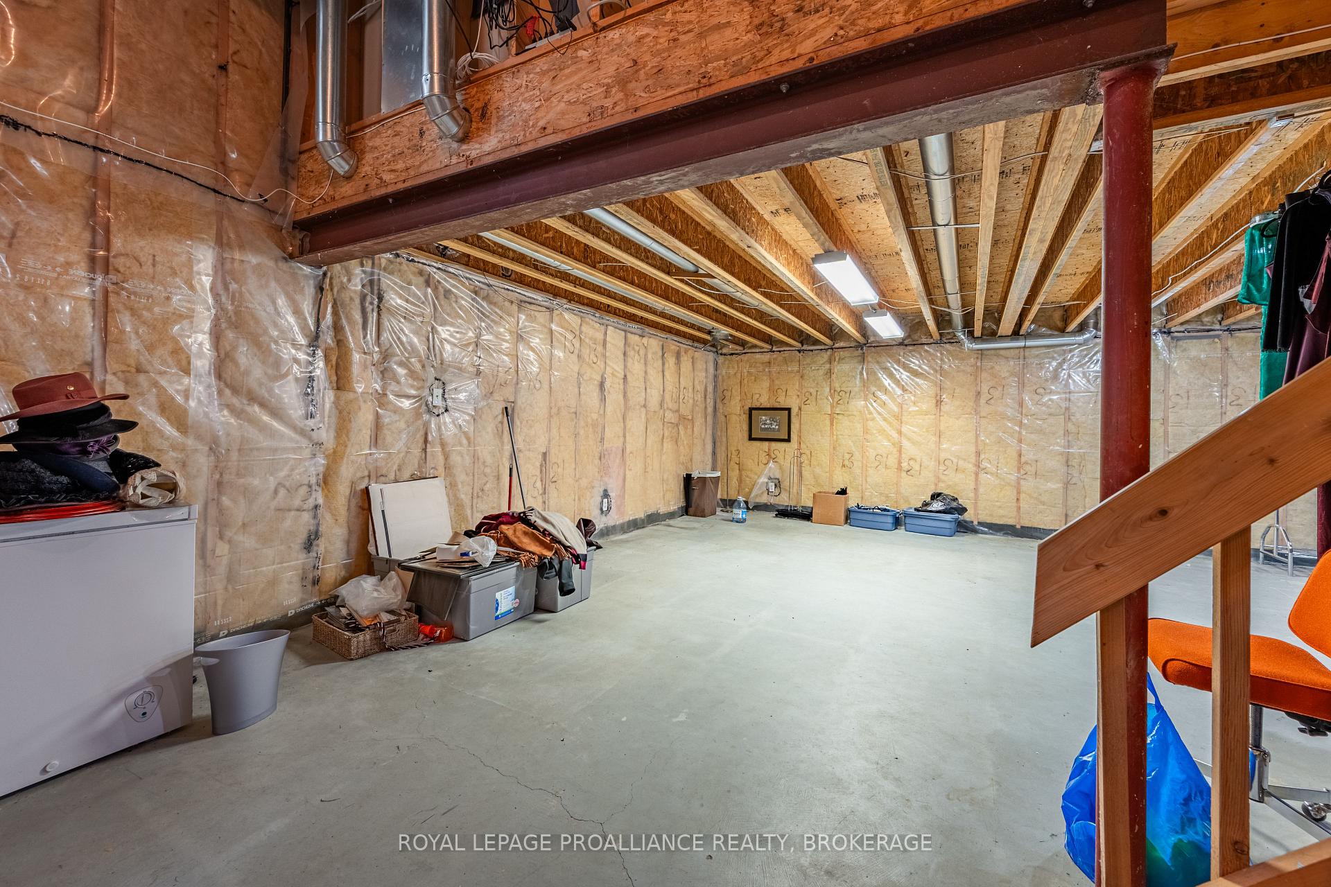 Photo 39 of 605 Arthur Street, Gananoque — HOMEH