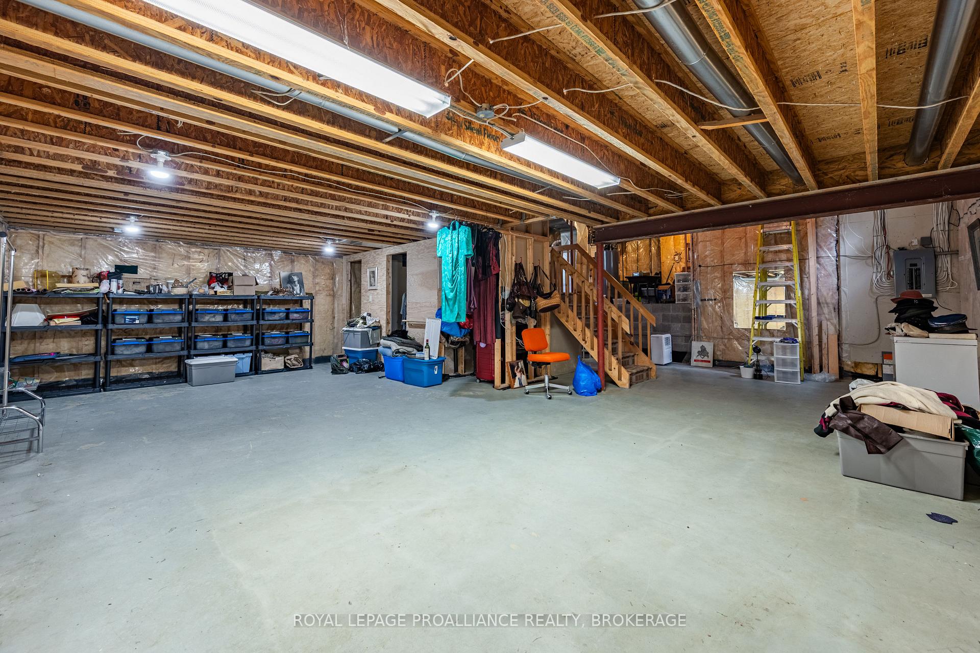 Photo 43 of 605 Arthur Street, Gananoque — HOMEH