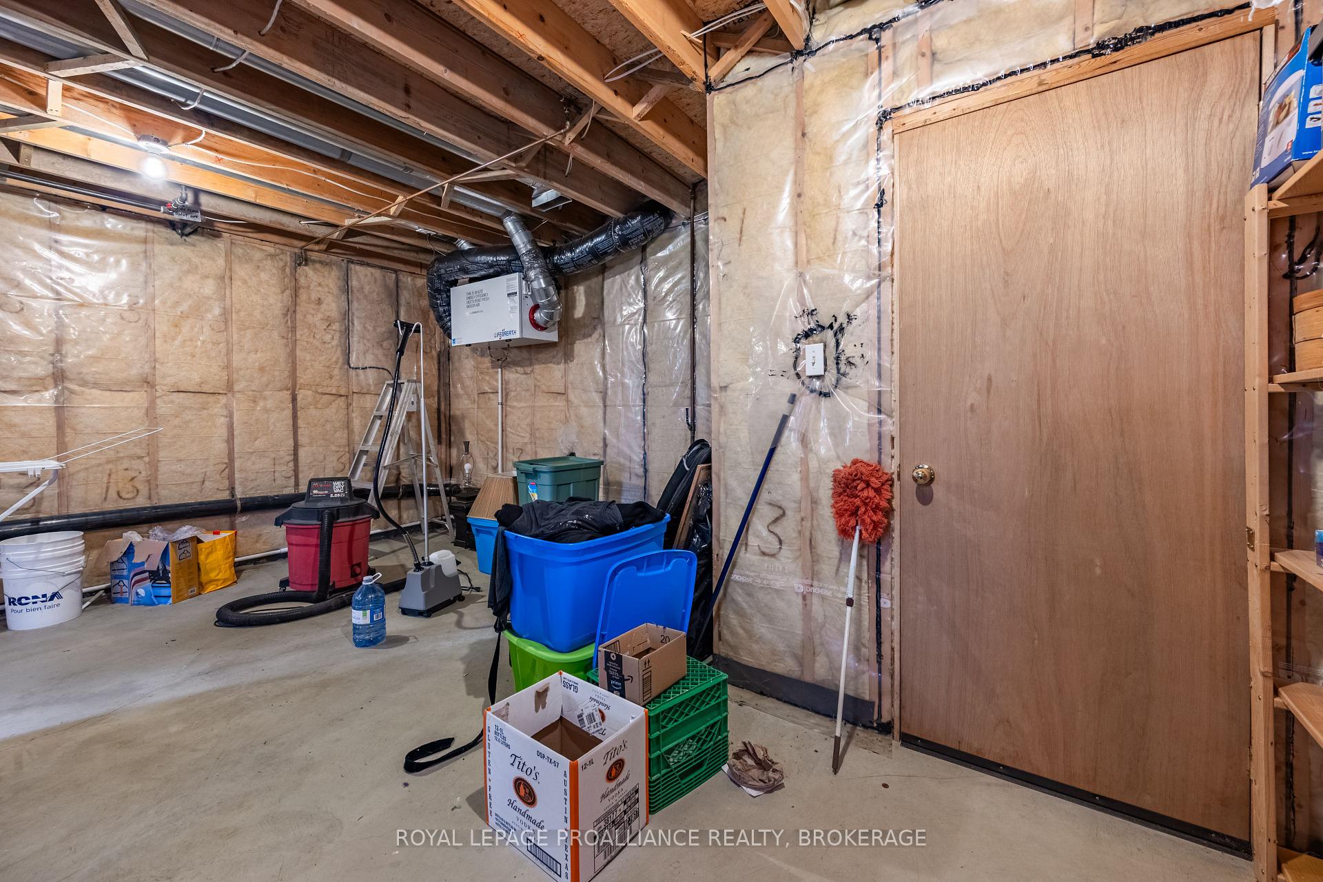 Photo 46 of 605 Arthur Street, Gananoque — HOMEH