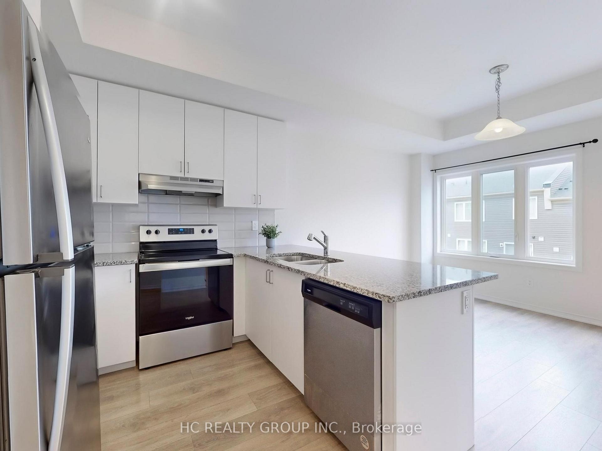 Photo 10 of 85 Danzatore Path, Oshawa, Windfields — HOMEH