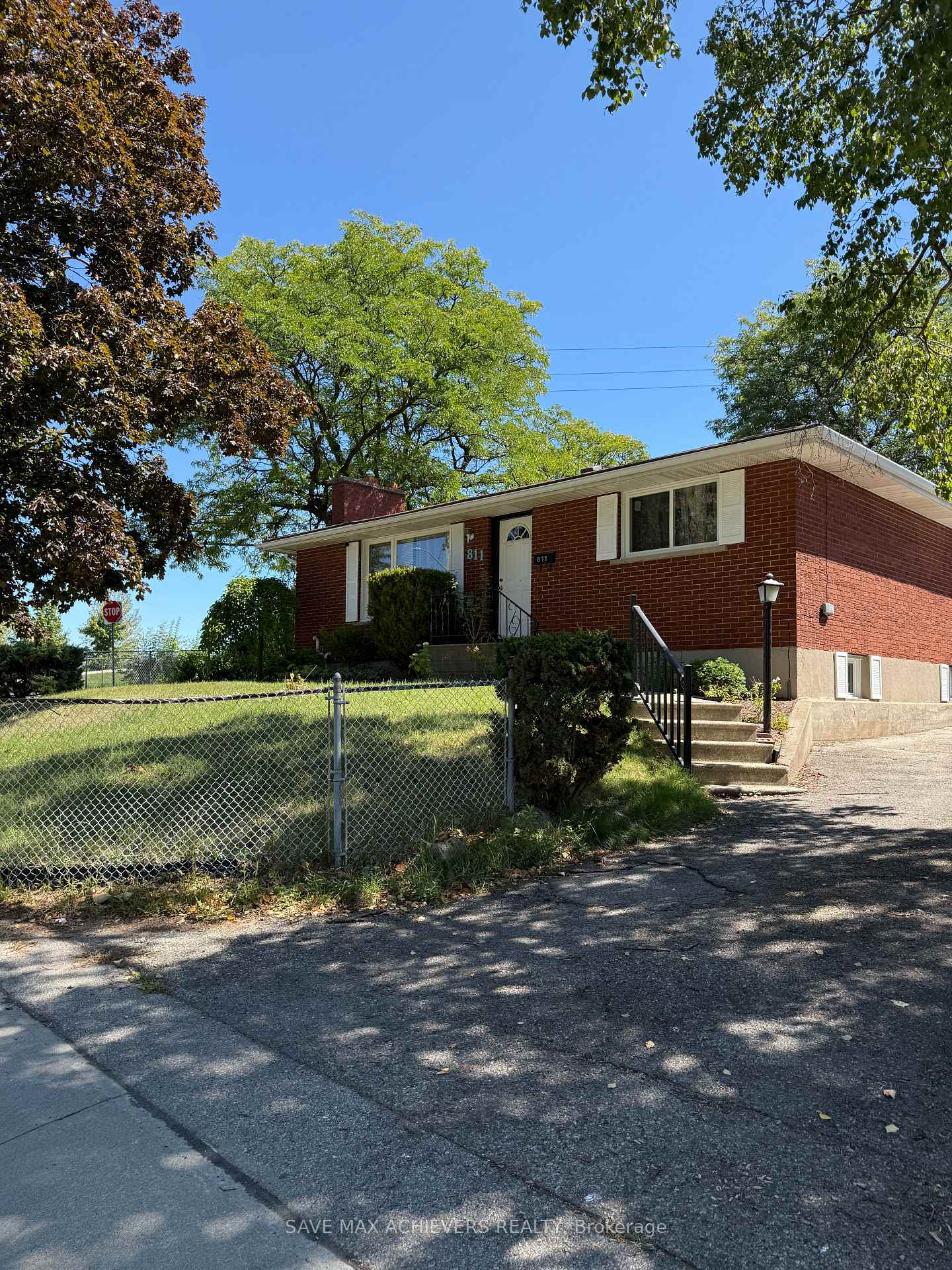 Front of Unit Lower, 811 Dolph Street N