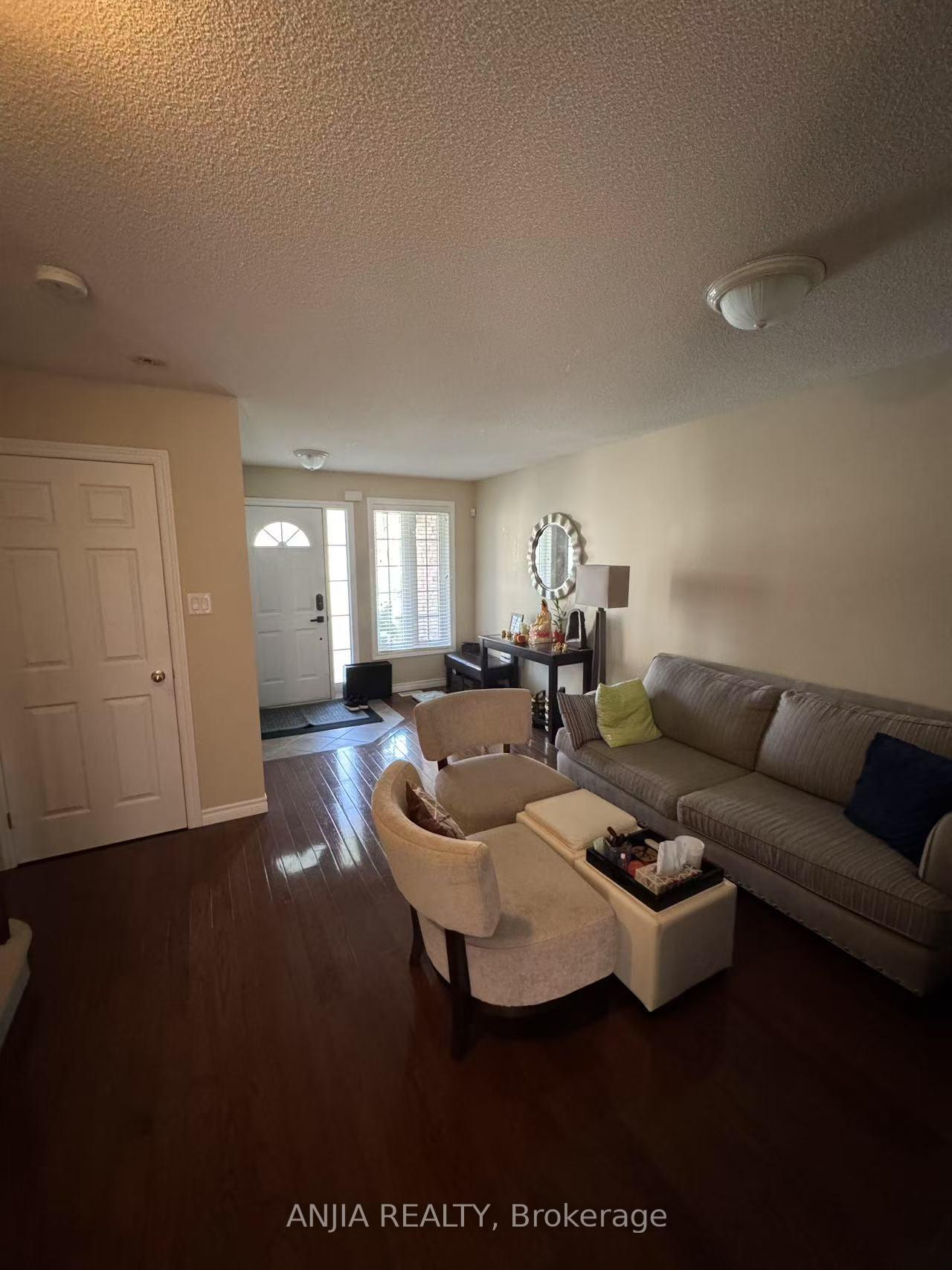 Photo 5 of Unit 9, 39 Panabaker Drive, Hamilton, Ancaster — HOMEH