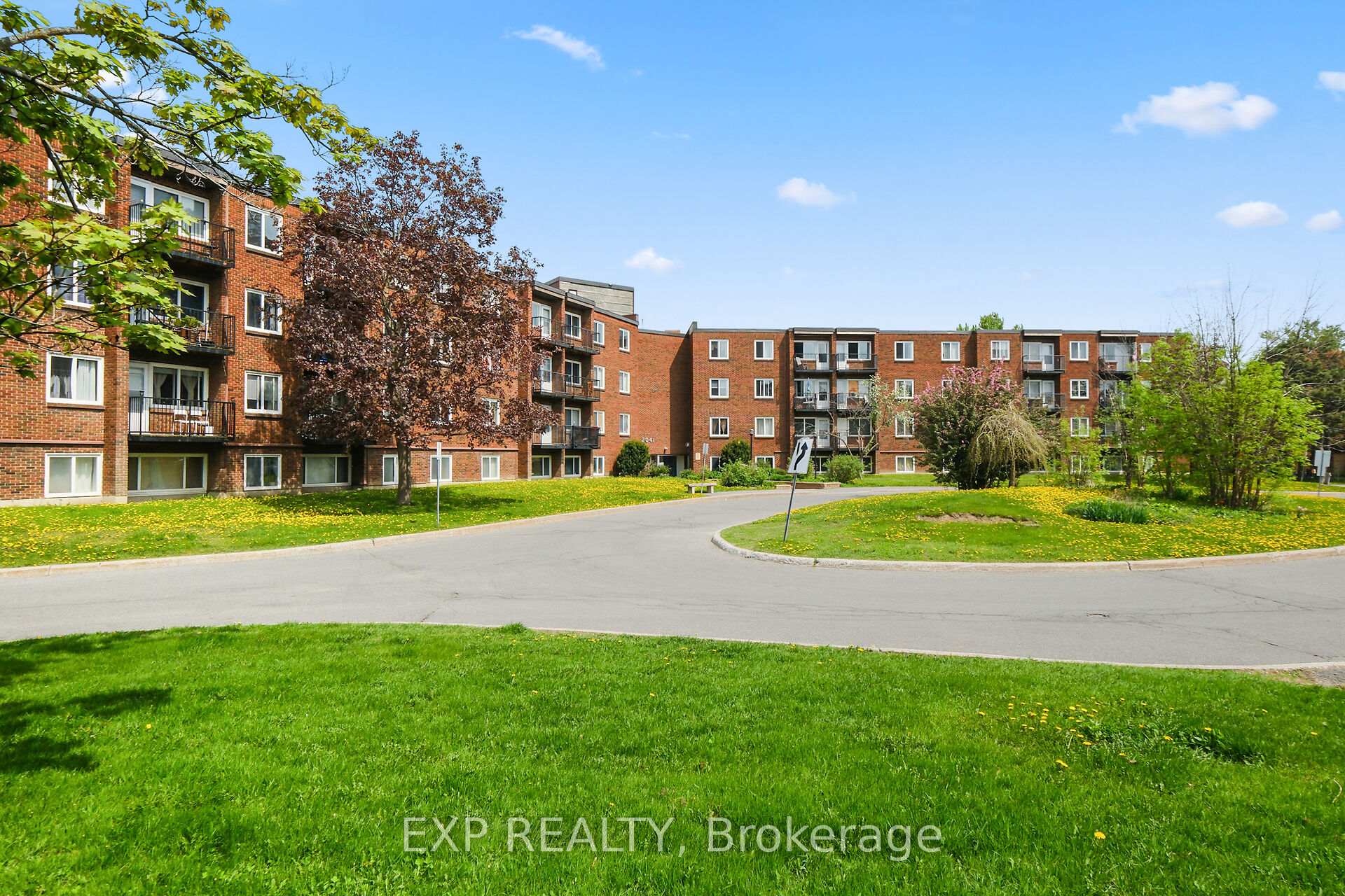 Photo 1 of Unit 305B, 2041 Arrowsmith Drive, Ottawa, Beacon Hill South — HOMEH
