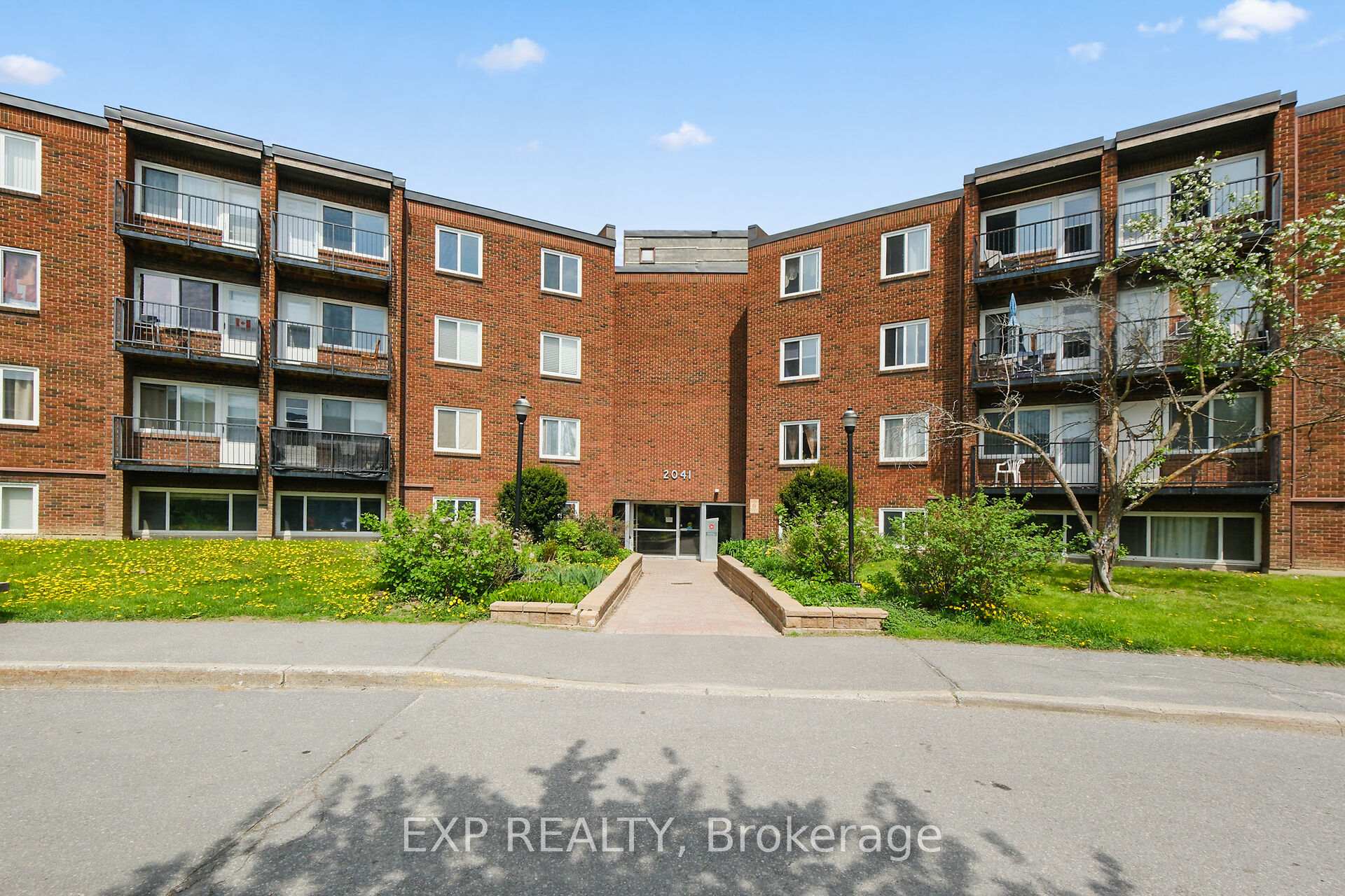 Photo 2 of Unit 305B, 2041 Arrowsmith Drive, Ottawa, Beacon Hill South — HOMEH