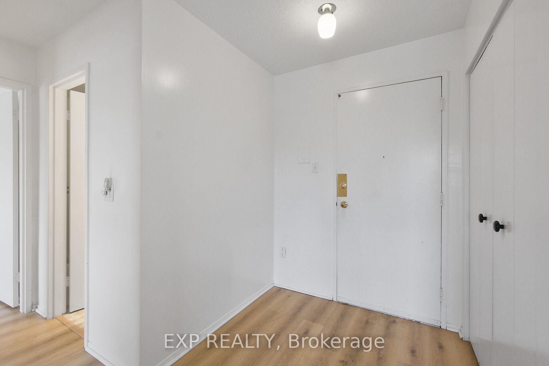 Photo 3 of Unit 305B, 2041 Arrowsmith Drive, Ottawa, Beacon Hill South — HOMEH