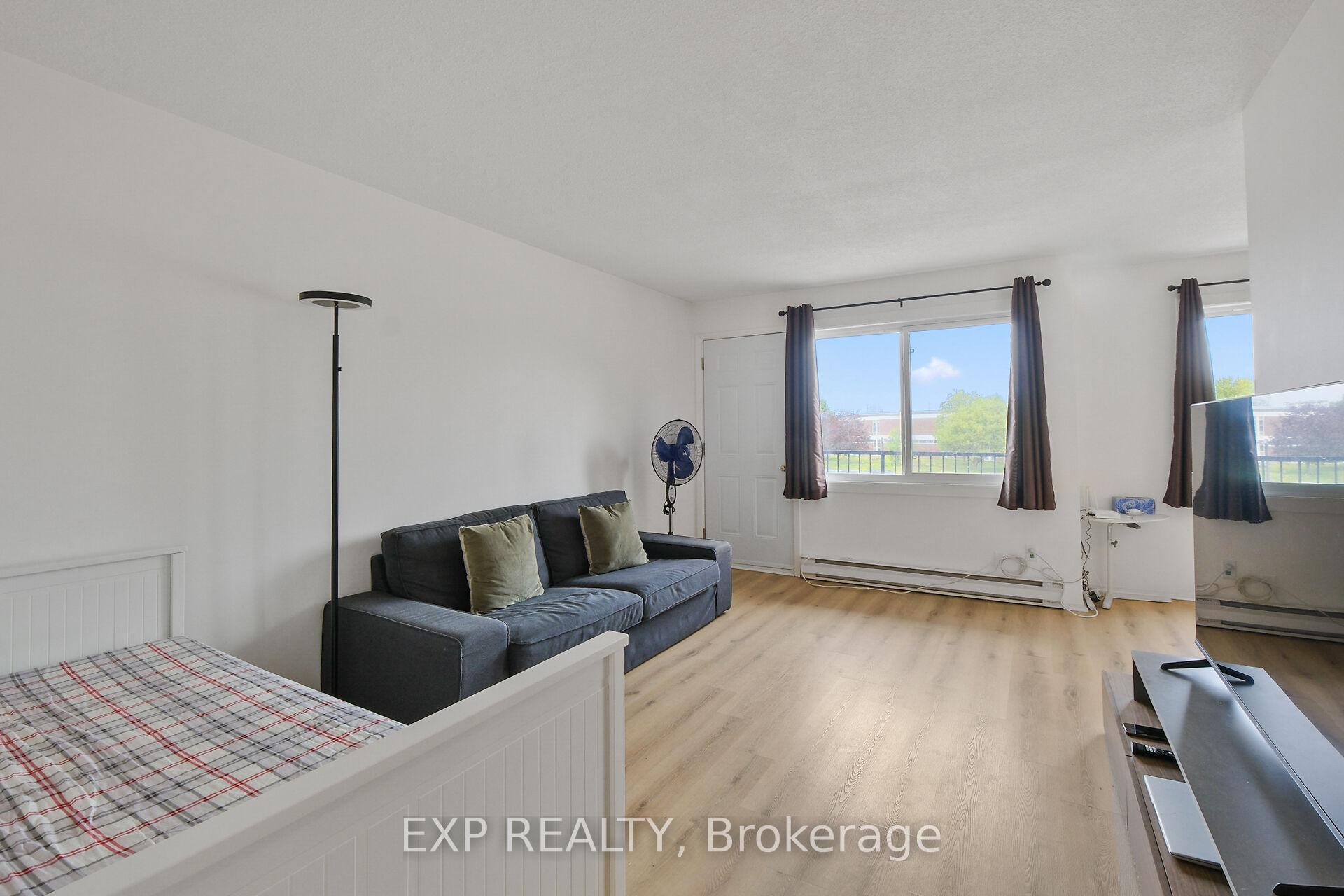 Photo 5 of Unit 305B, 2041 Arrowsmith Drive, Ottawa, Beacon Hill South — HOMEH