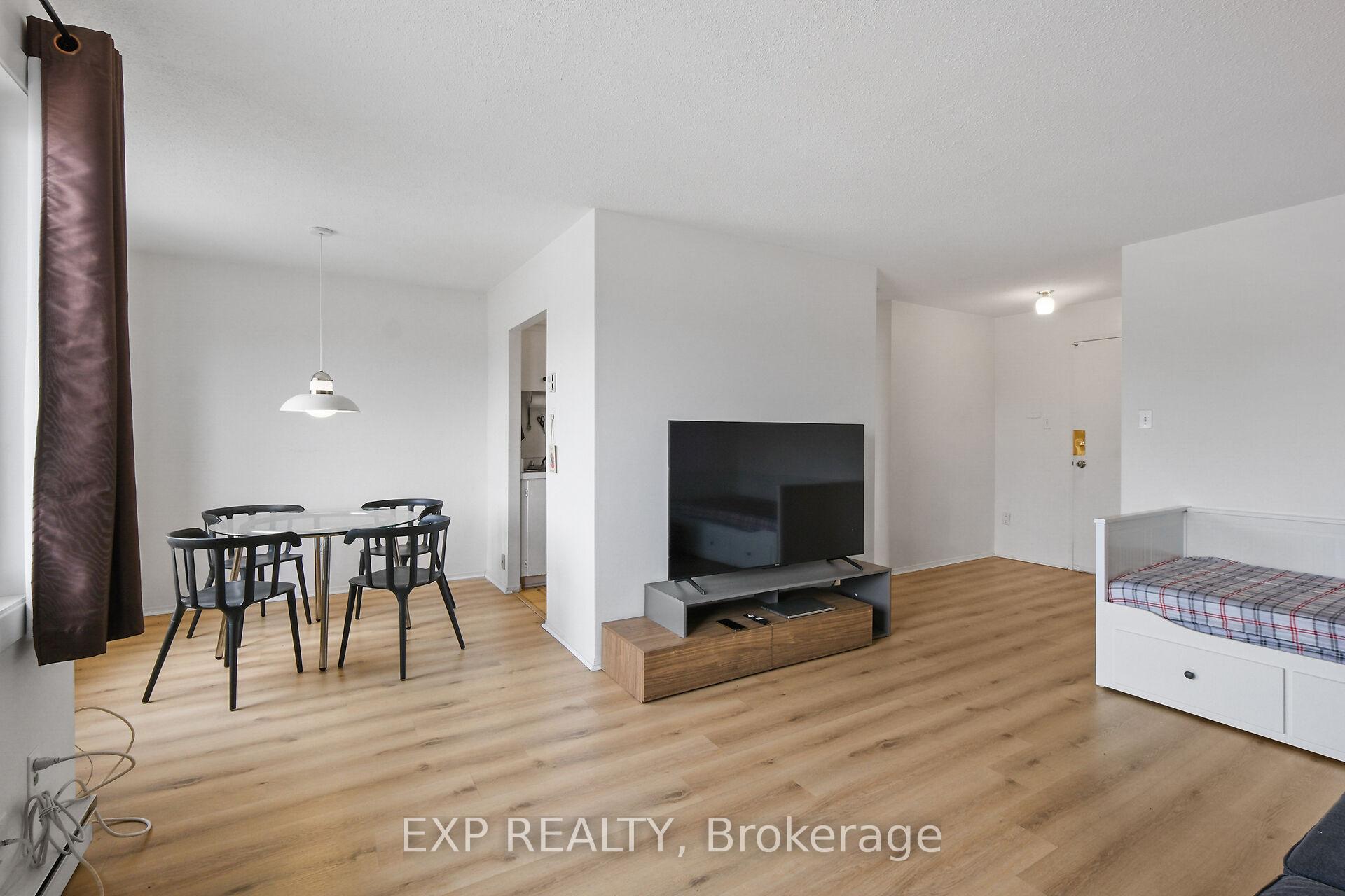 Photo 8 of Unit 305B, 2041 Arrowsmith Drive, Ottawa, Beacon Hill South — HOMEH