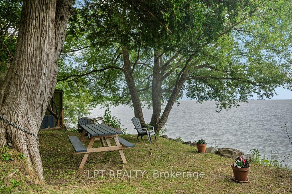 Photo 3 of Unit 30, 4427 Bath Road, Loyalist, Amherstview — HOMEH