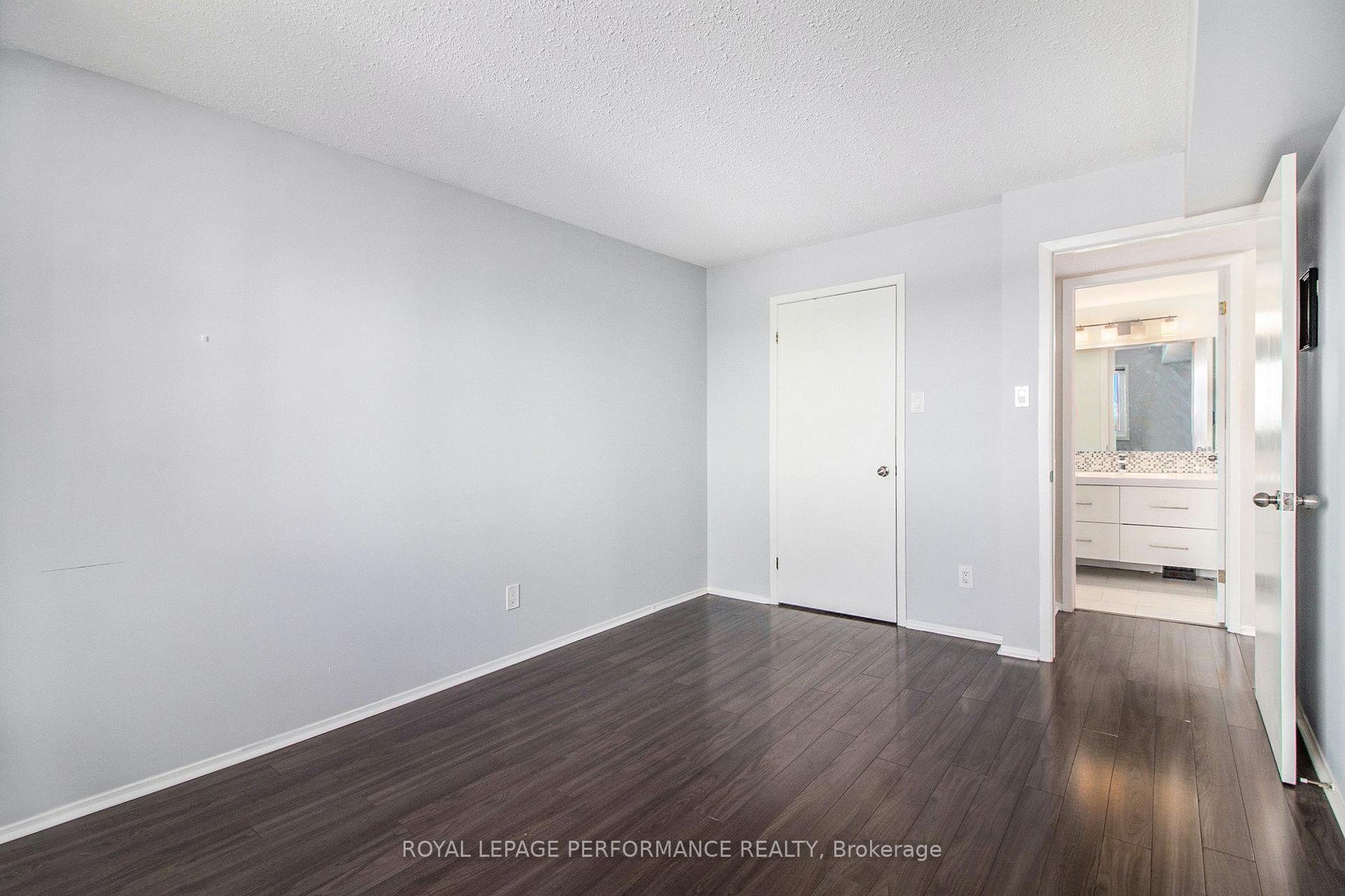 Photo 13 of Unit 208, 345 Centrum Boulevard, Ottawa, Bilberry Creek/Queenswood Heights — HOMEH