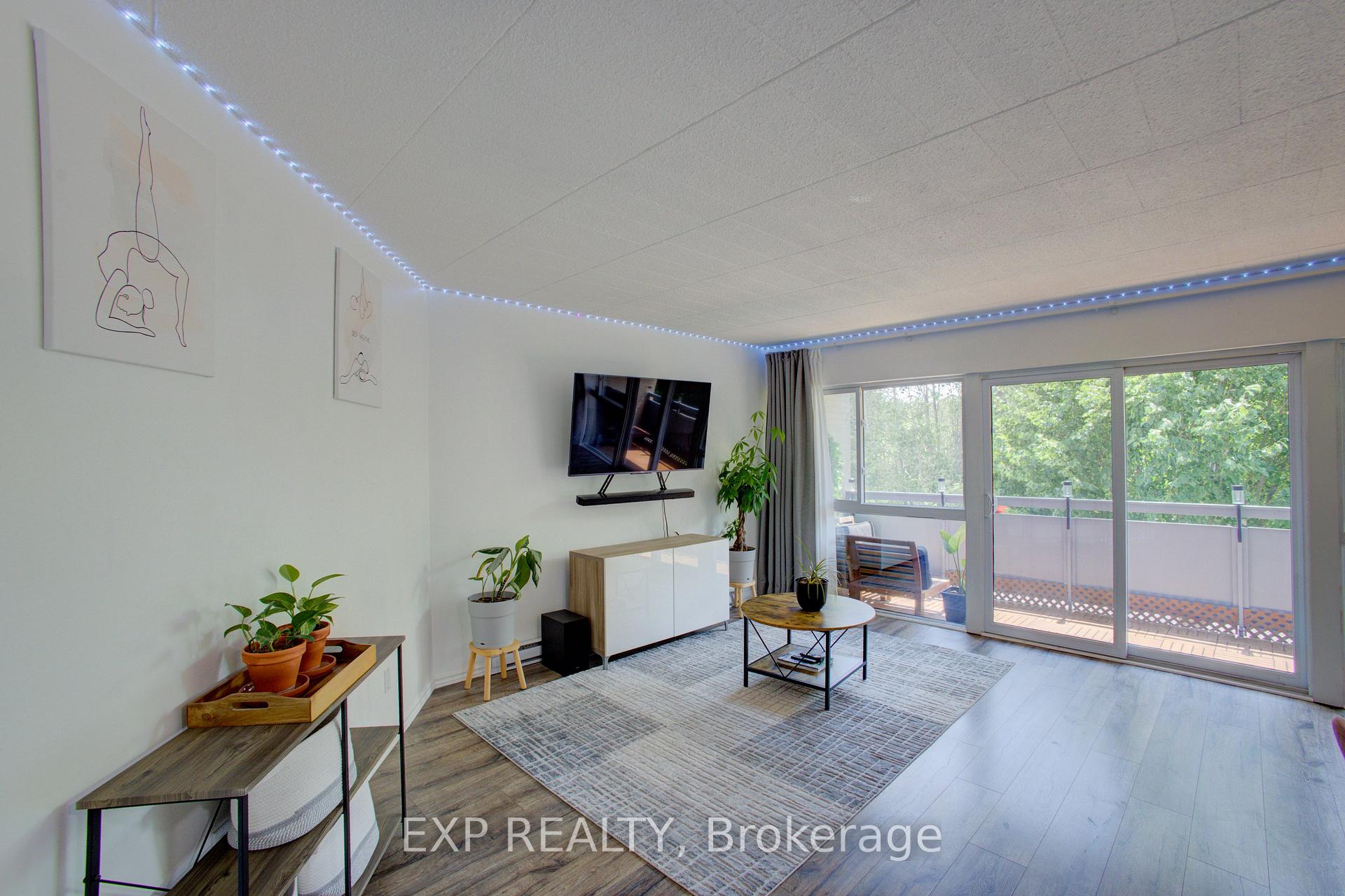 Photo 5 of Unit 202, 91 Conroy Crescent, Guelph, Dovercliffe Park/Old University — HOMEH