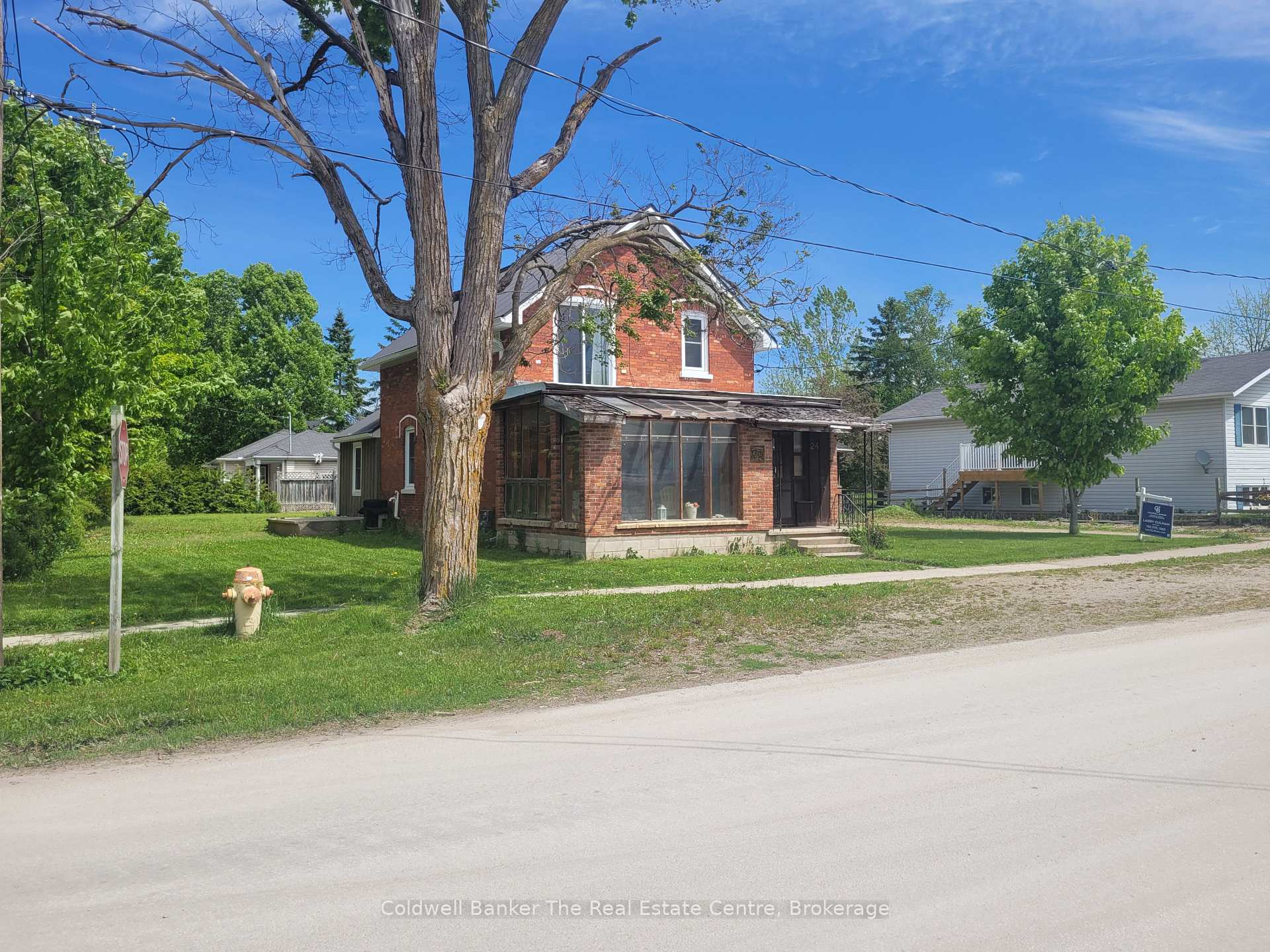 Photo 1 of 24 Elizabeth Street W, Clearview, Creemore — HOMEH