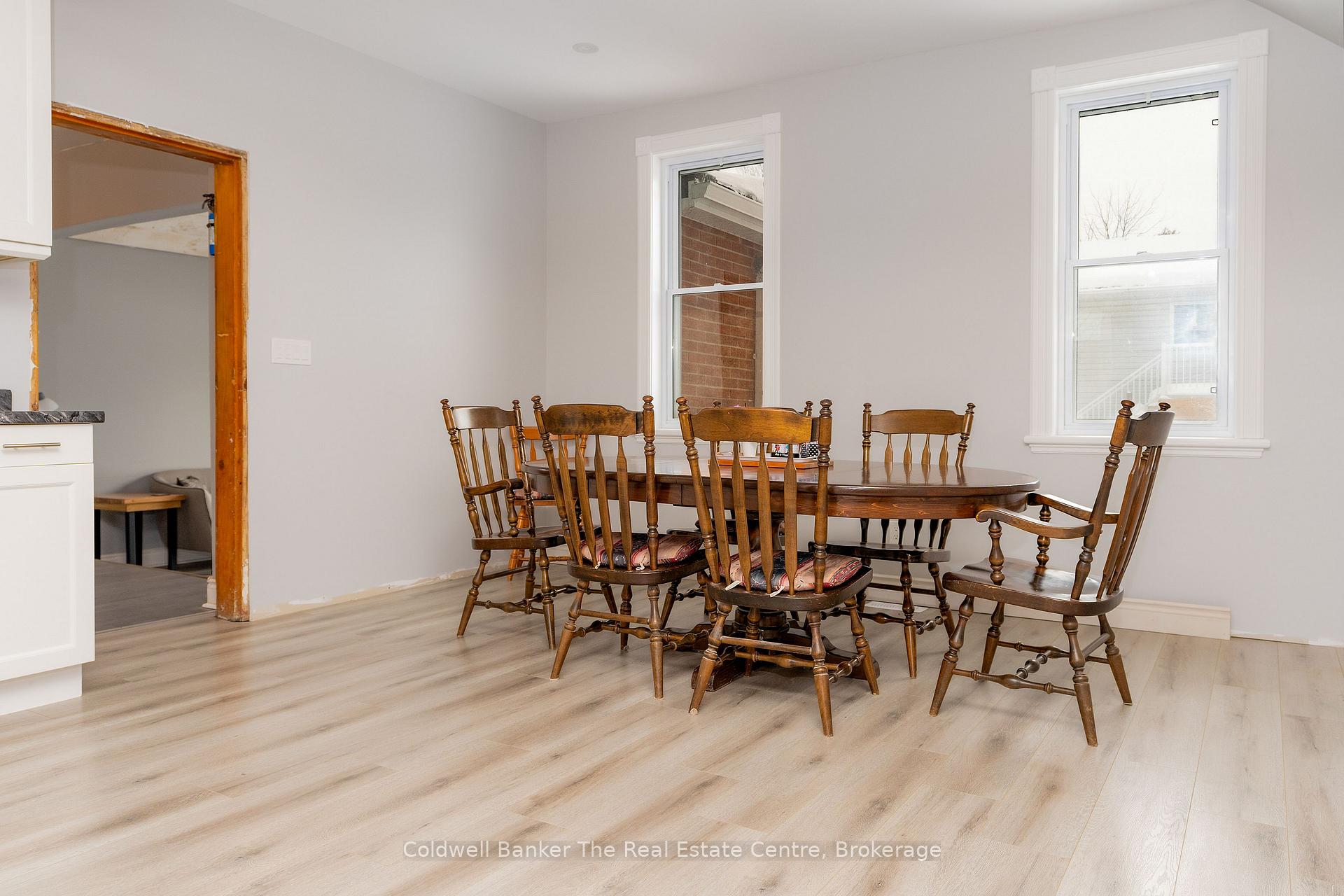 Photo 12 of 24 Elizabeth Street W, Clearview, Creemore — HOMEH