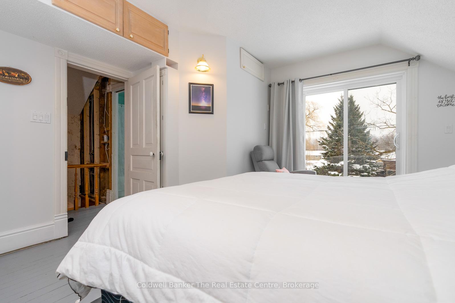 Photo 13 of 24 Elizabeth Street W, Clearview, Creemore — HOMEH