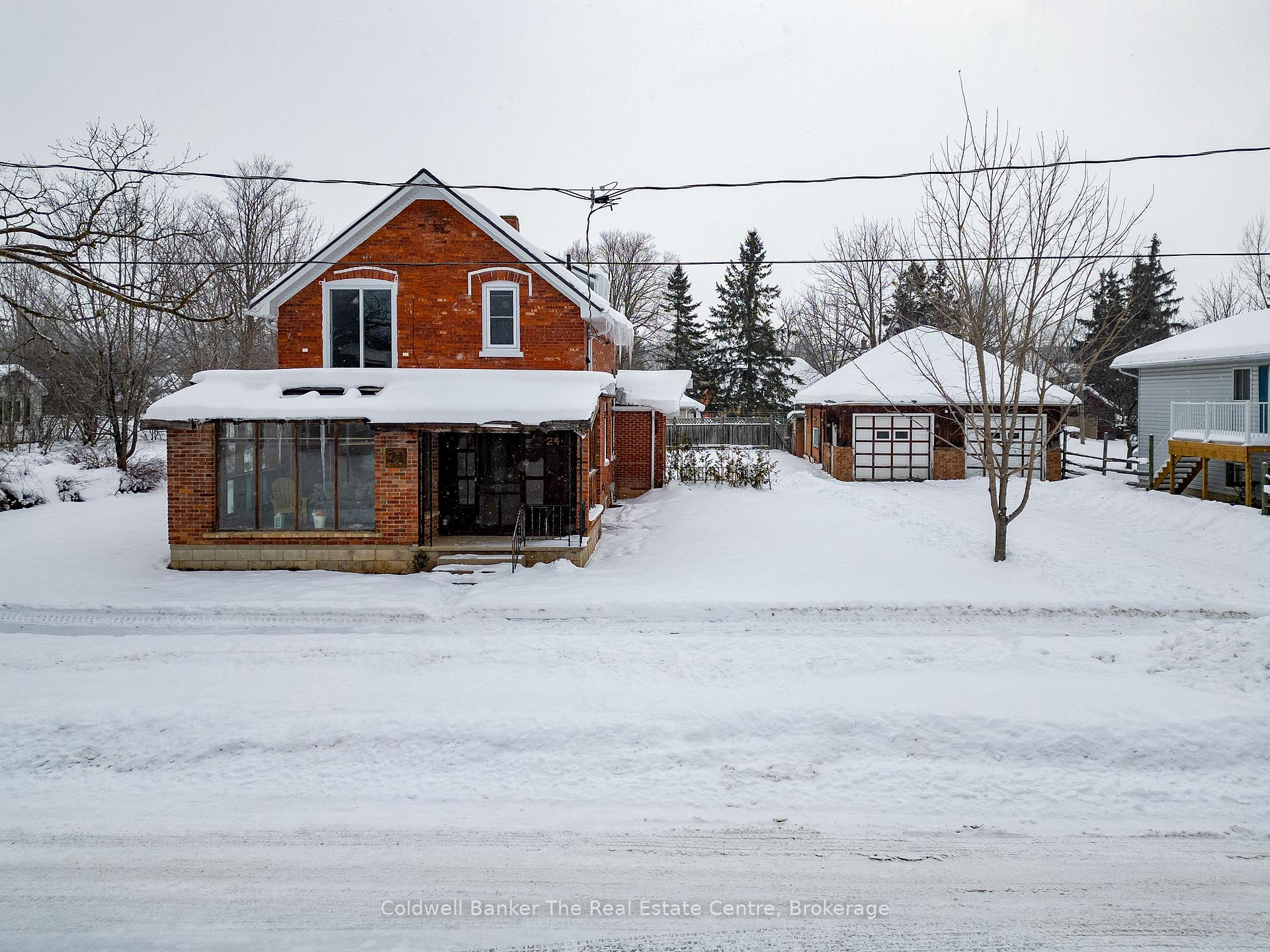 Photo 16 of 24 Elizabeth Street W, Clearview, Creemore — HOMEH