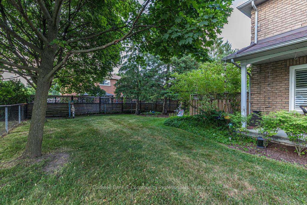 Photo 3 of Unit 1, 11 Pirie Drive, Hamilton, Dundas — HOMEH