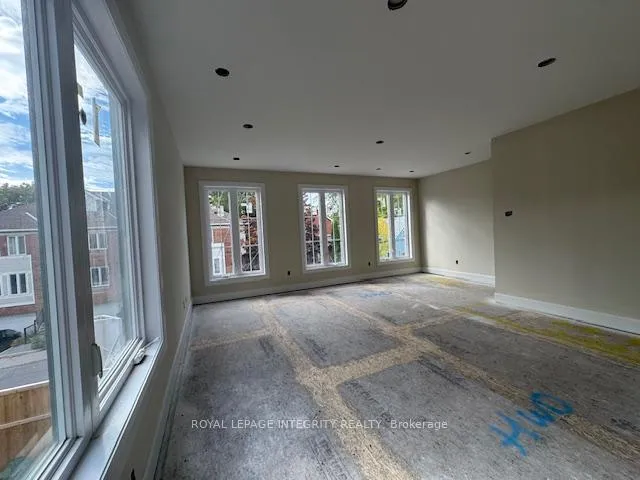 Photo 14 of 9 Gwynne Avenue, Ottawa, Civic Hospital — HOMEH