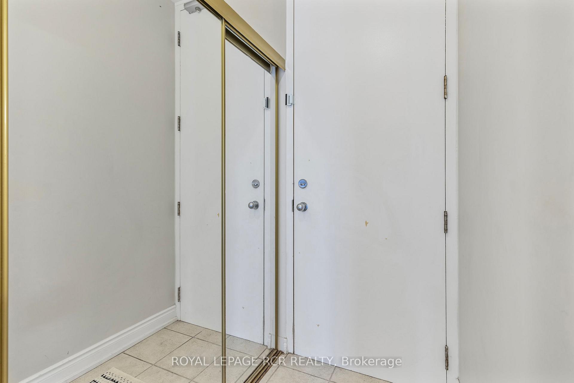 Photo 6 of Unit 521, 10 Gateway Boulevard, Toronto, Flemingdon Park — HOMEH