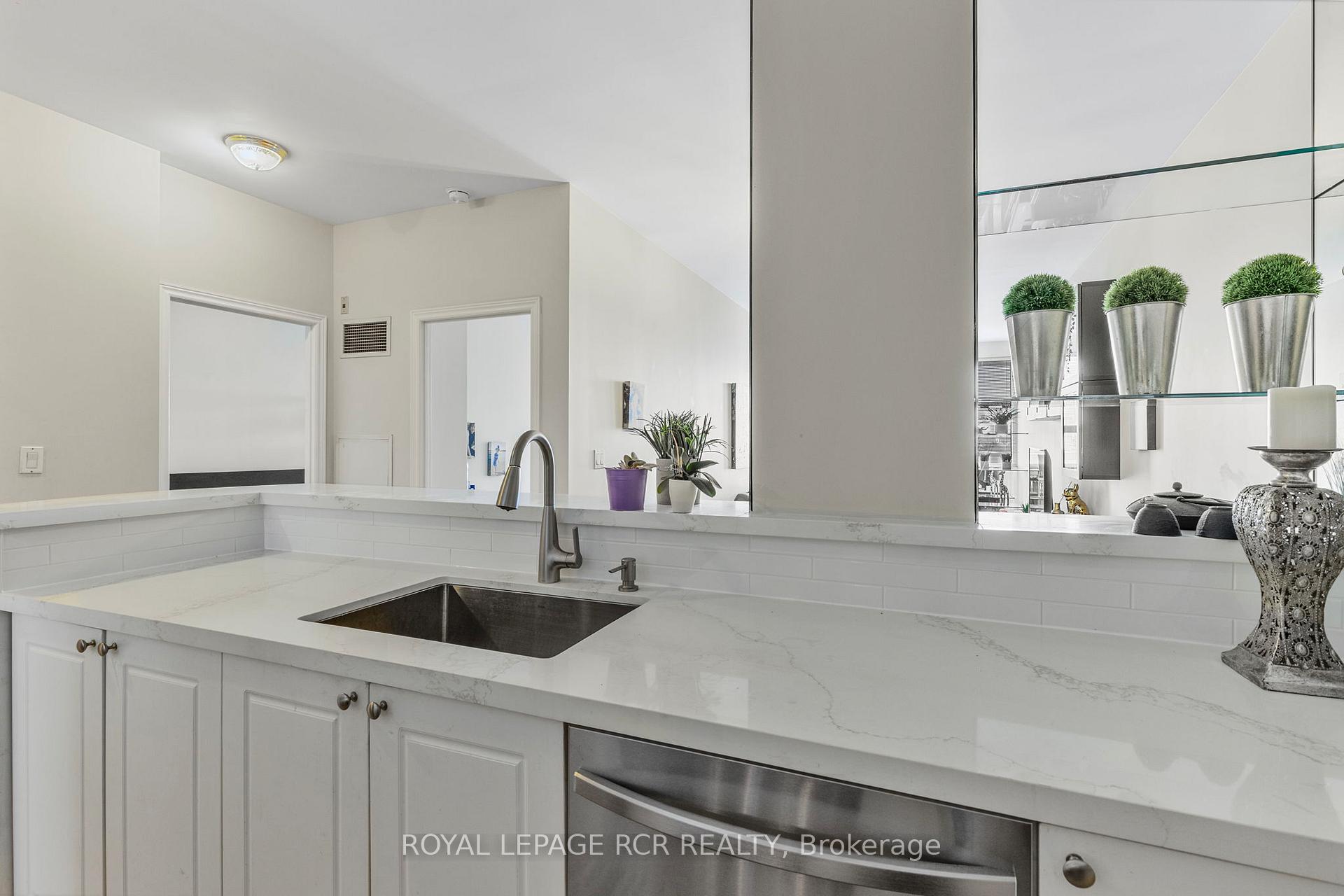 Photo 16 of Unit 521, 10 Gateway Boulevard, Toronto, Flemingdon Park — HOMEH