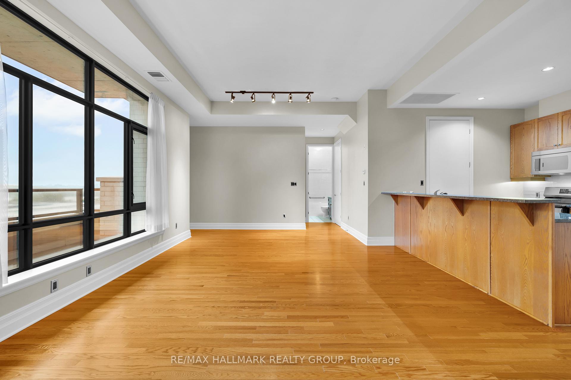 Photo 16 of Unit PH5, 330 Loretta Avenue S, Ottawa, West Centre Town — HOMEH