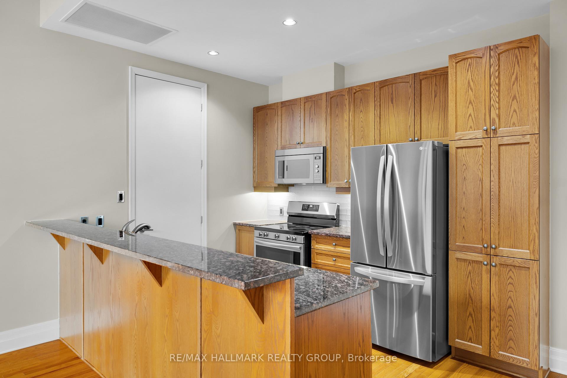 Photo 21 of Unit PH5, 330 Loretta Avenue S, Ottawa, West Centre Town — HOMEH