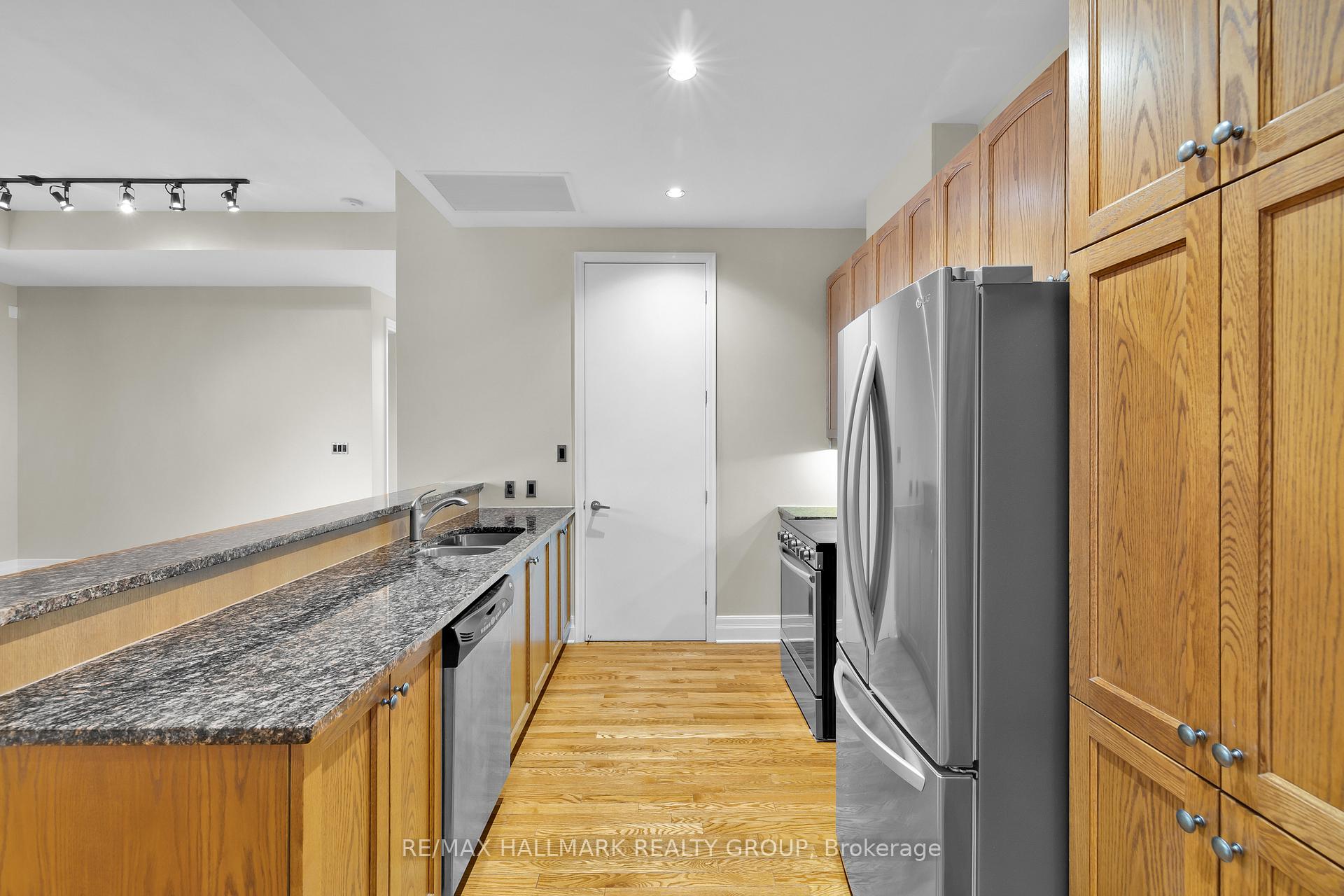Photo 23 of Unit PH5, 330 Loretta Avenue S, Ottawa, West Centre Town — HOMEH
