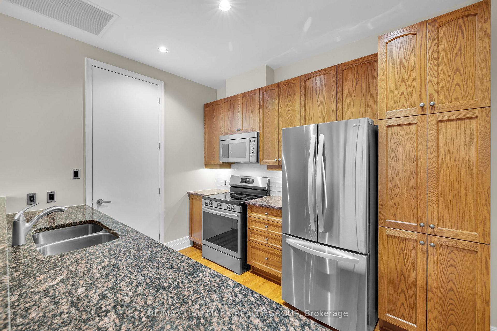 Photo 25 of Unit PH5, 330 Loretta Avenue S, Ottawa, West Centre Town — HOMEH