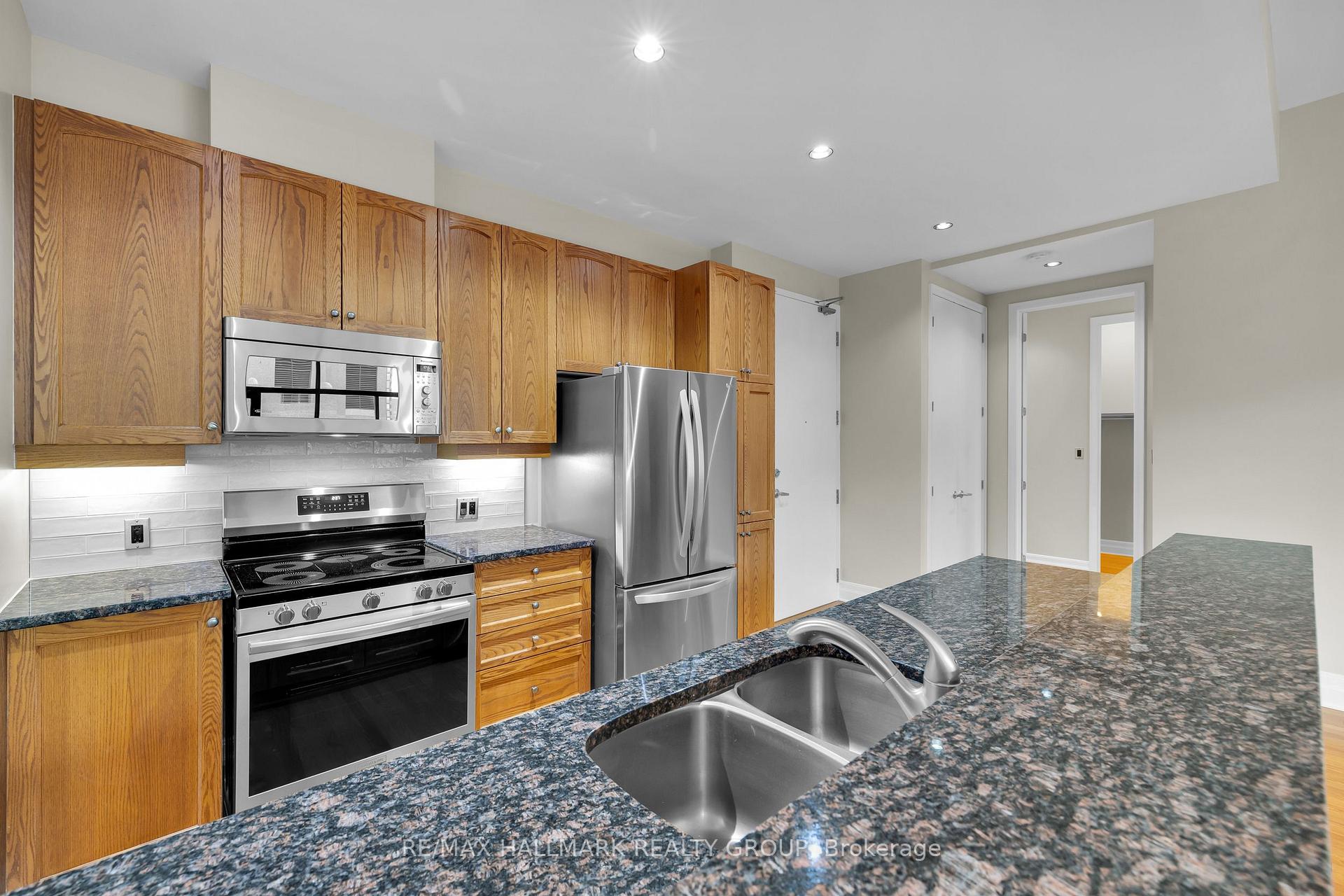 Photo 29 of Unit PH5, 330 Loretta Avenue S, Ottawa, West Centre Town — HOMEH