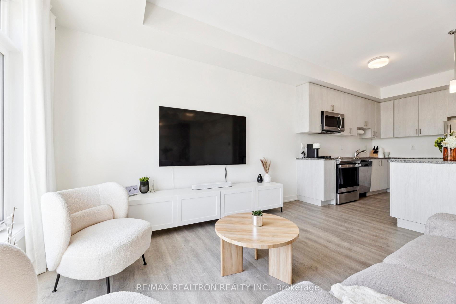 Photo 8 of Unit 418, 2550 Castlegate Crossing, Pickering, Duffin Heights — HOMEH