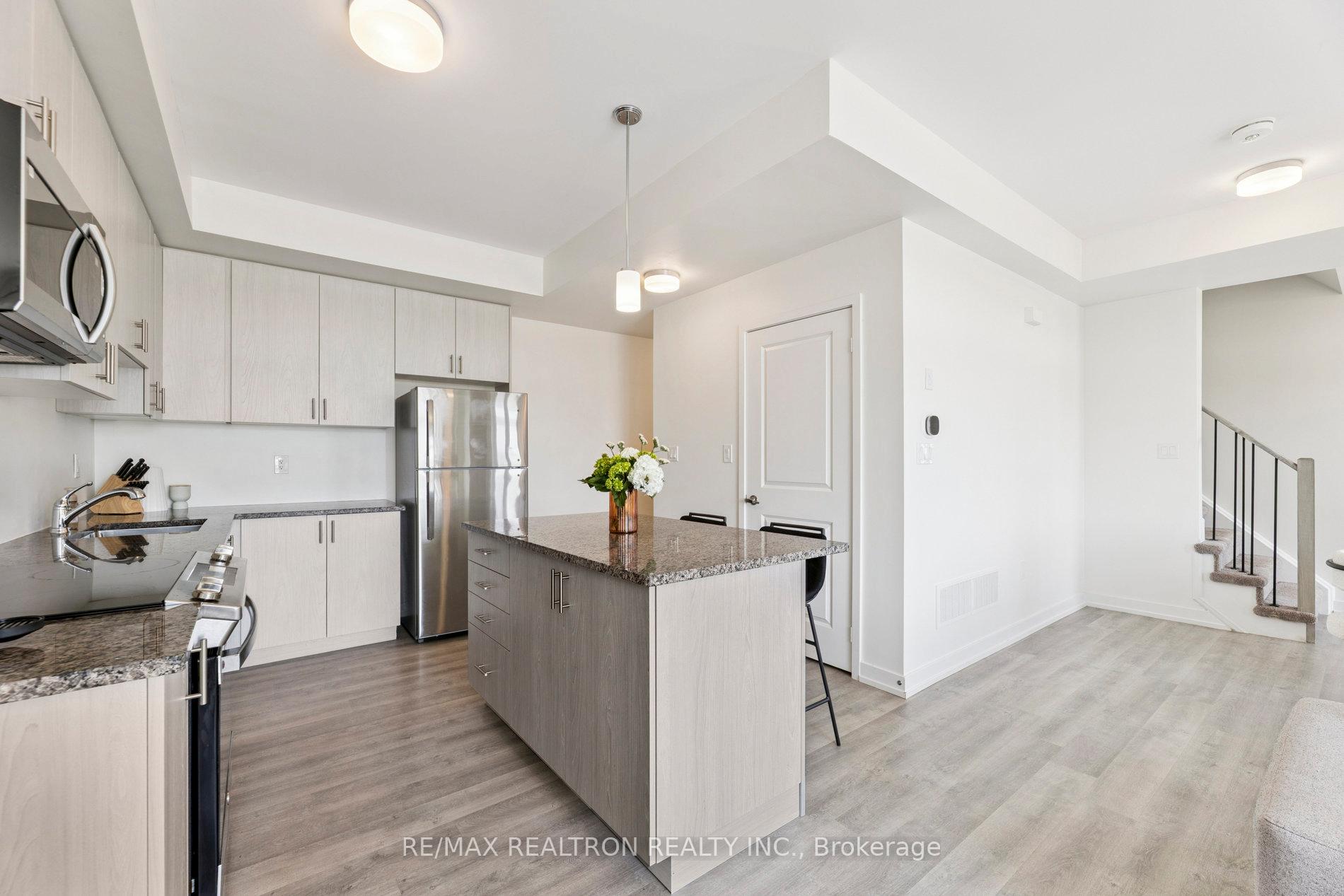 Photo 13 of Unit 418, 2550 Castlegate Crossing, Pickering, Duffin Heights — HOMEH