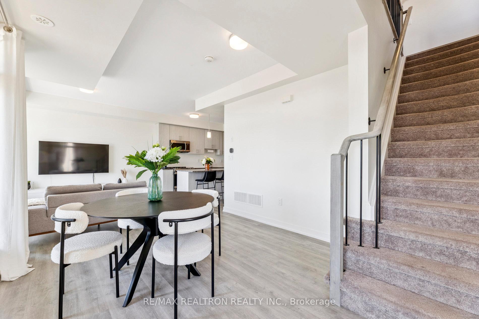 Photo 16 of Unit 418, 2550 Castlegate Crossing, Pickering, Duffin Heights — HOMEH
