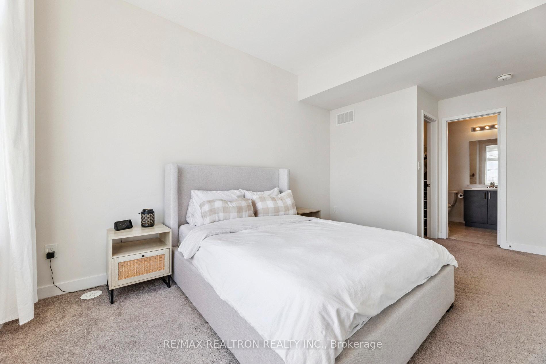 Photo 18 of Unit 418, 2550 Castlegate Crossing, Pickering, Duffin Heights — HOMEH