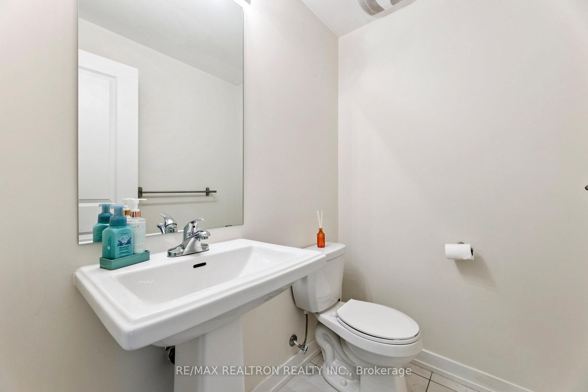 Photo 27 of Unit 418, 2550 Castlegate Crossing, Pickering, Duffin Heights — HOMEH